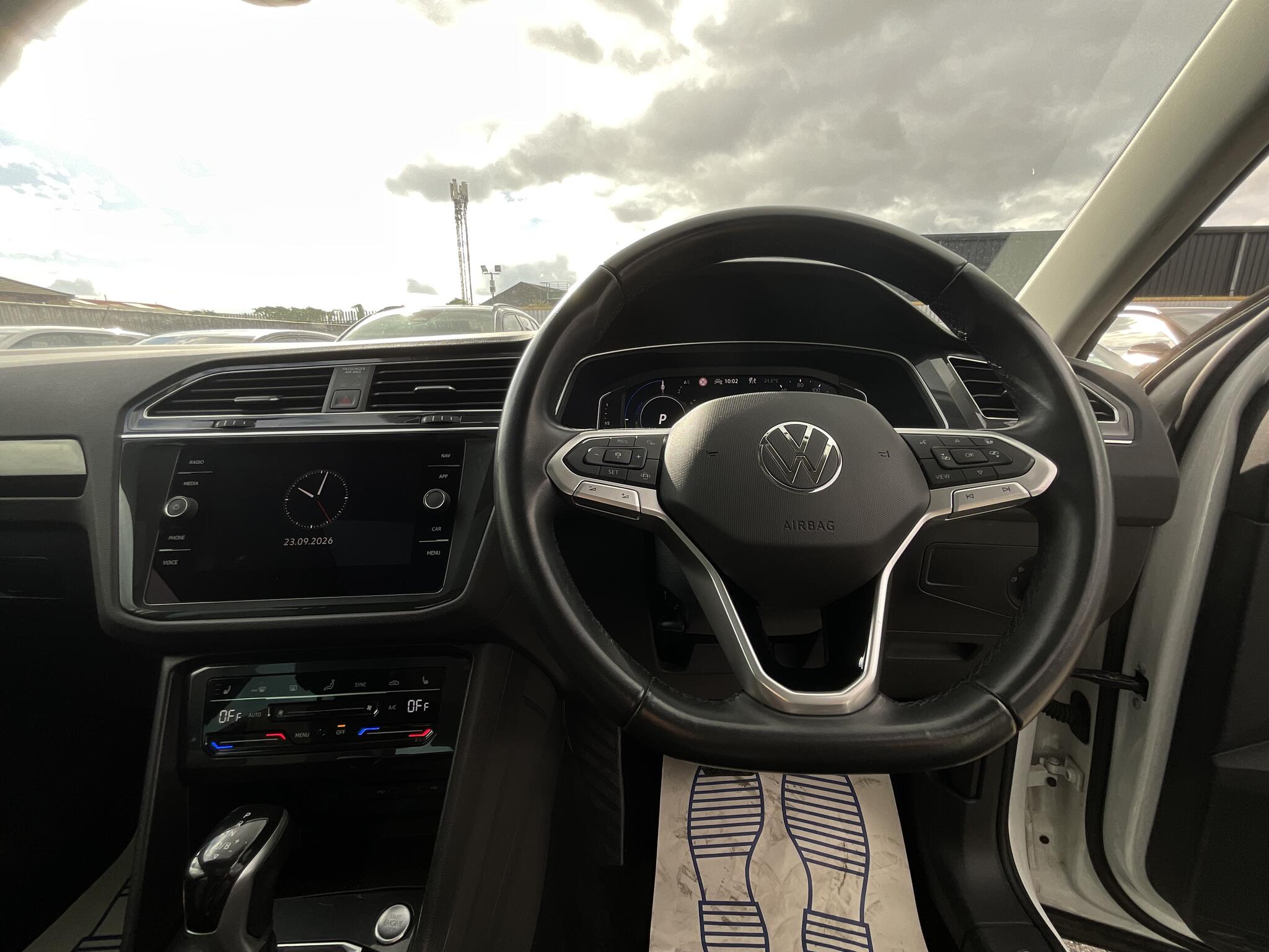Volkswagen Tiguan view 19