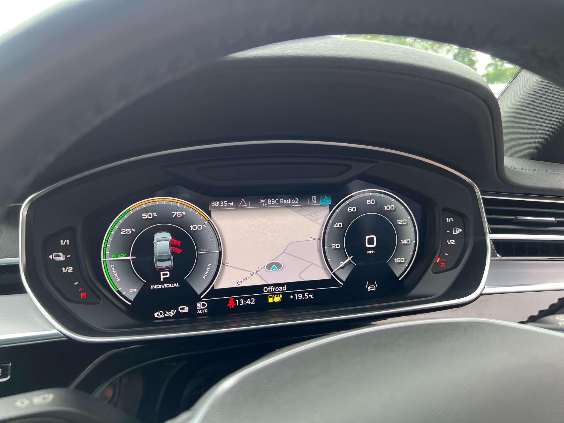 Audi A8 view 20