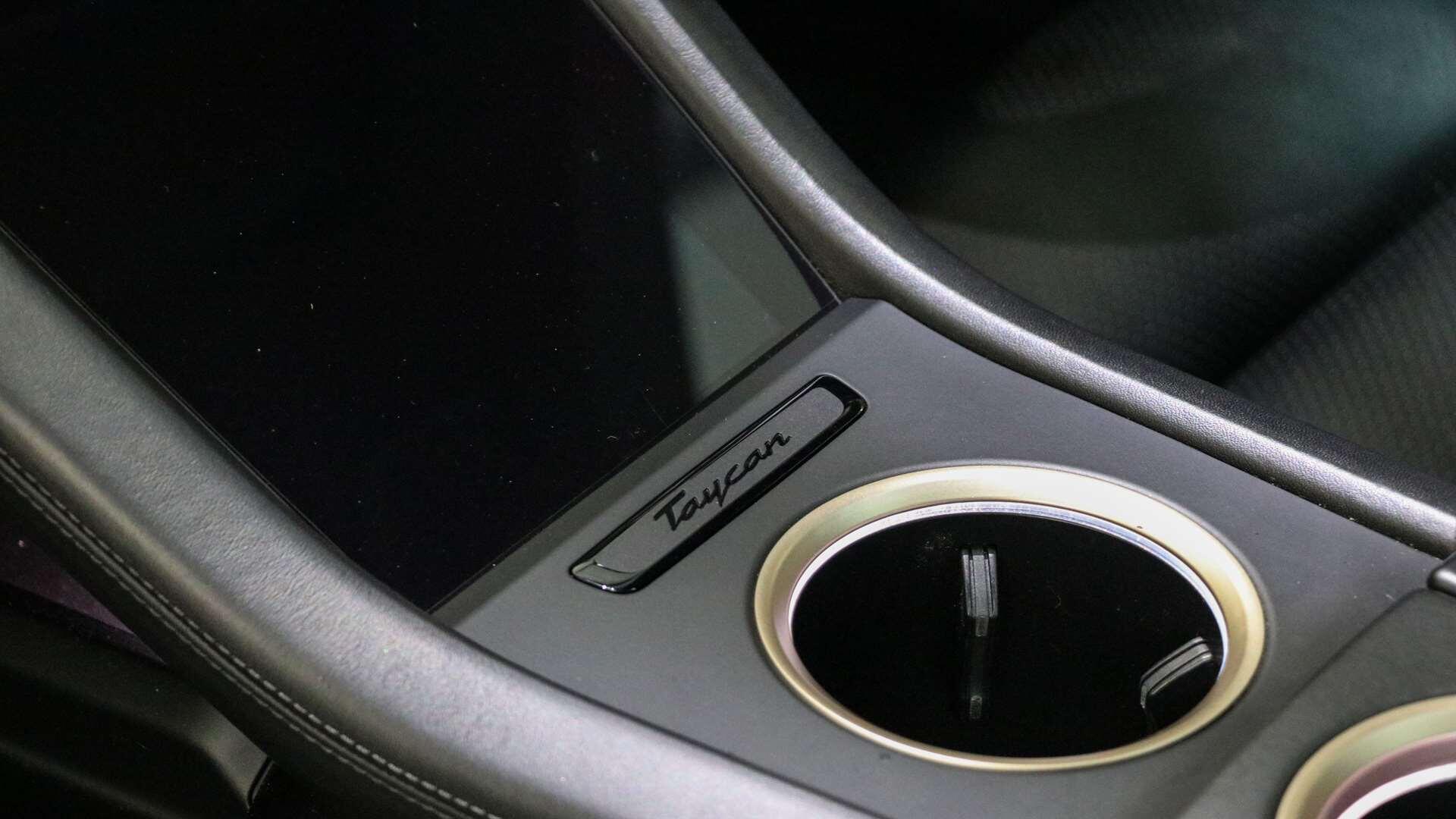 Porsche Taycan view 25