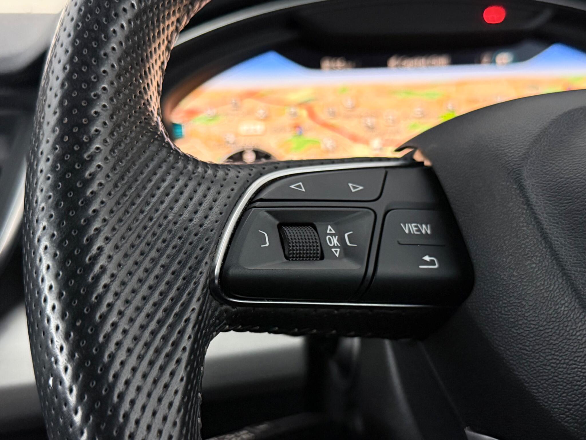 Audi Q5 view 15