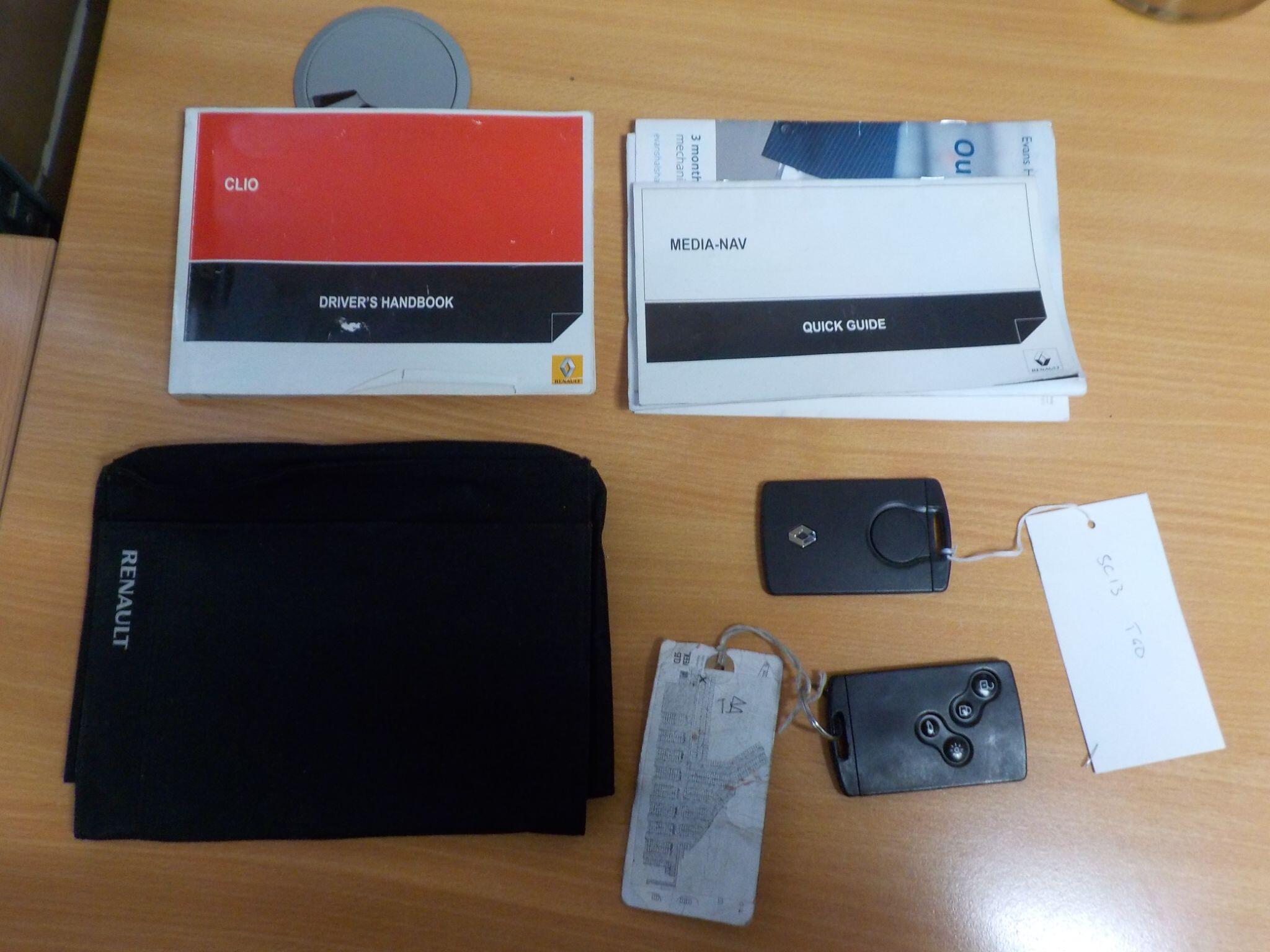 Renault Clio 0.9 TCe Dynamique S MediaNav Euro 5 (s/s) 5dr