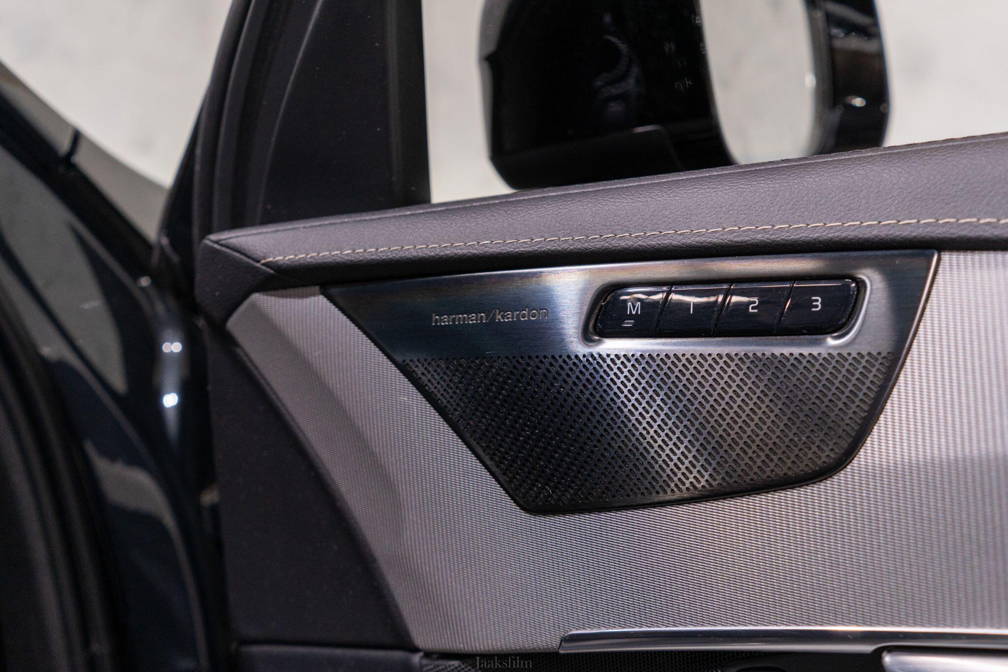 Volvo XC90 view 38