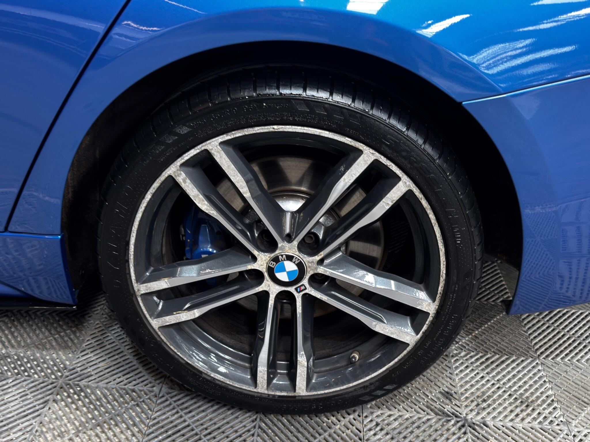BMW 3 Series view 59