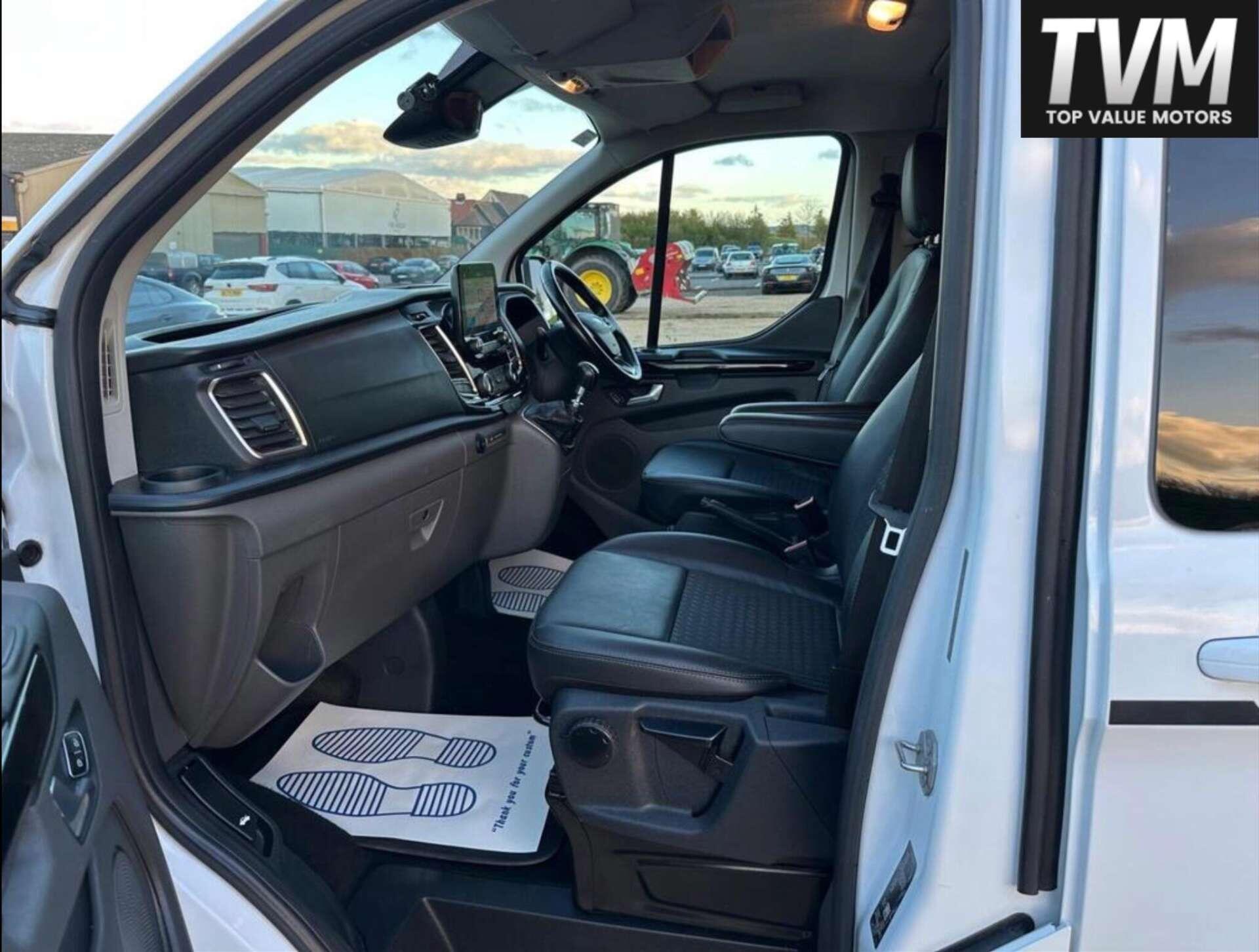 Ford Transit Custom view 19