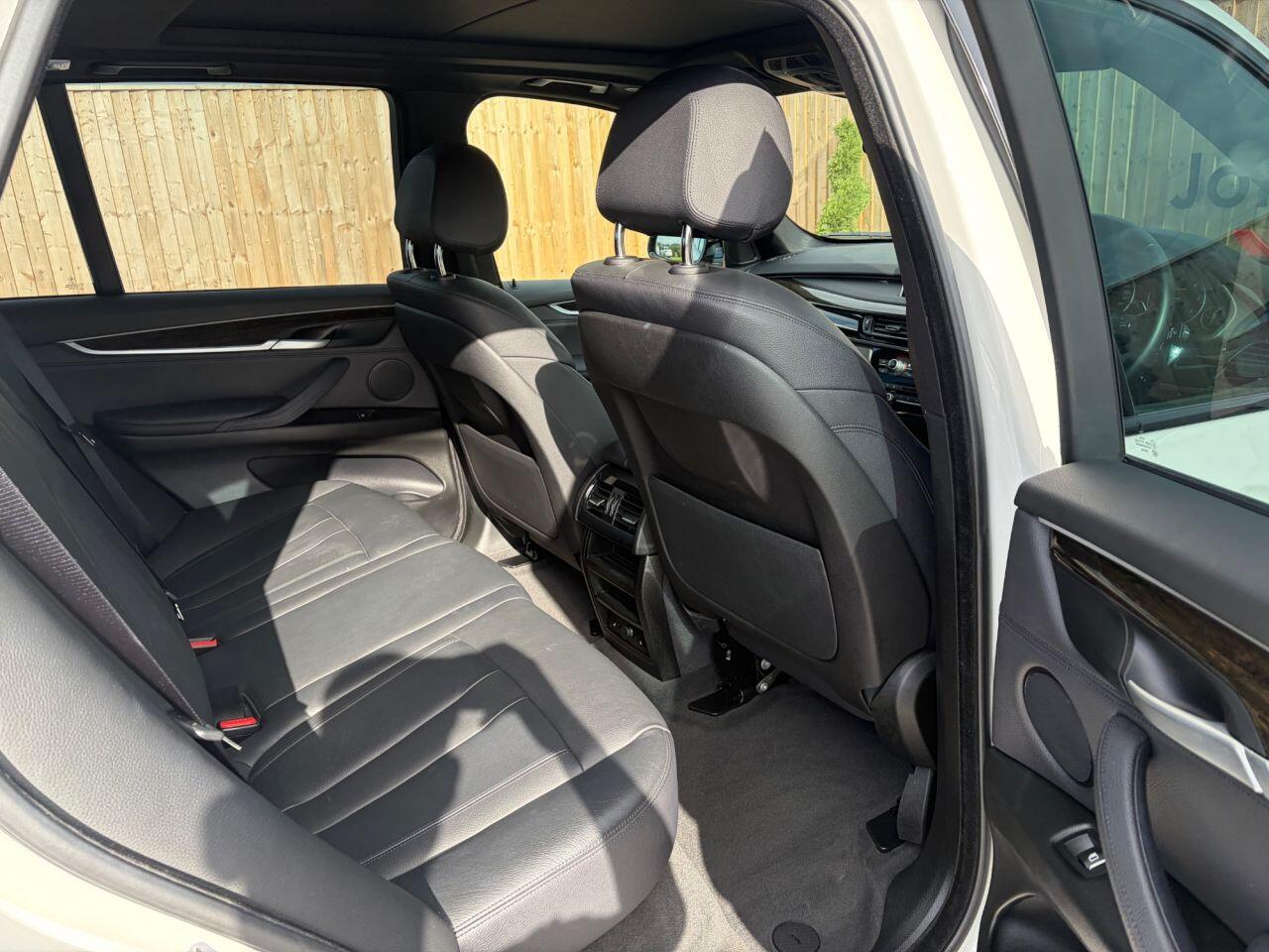 BMW X5 view 26