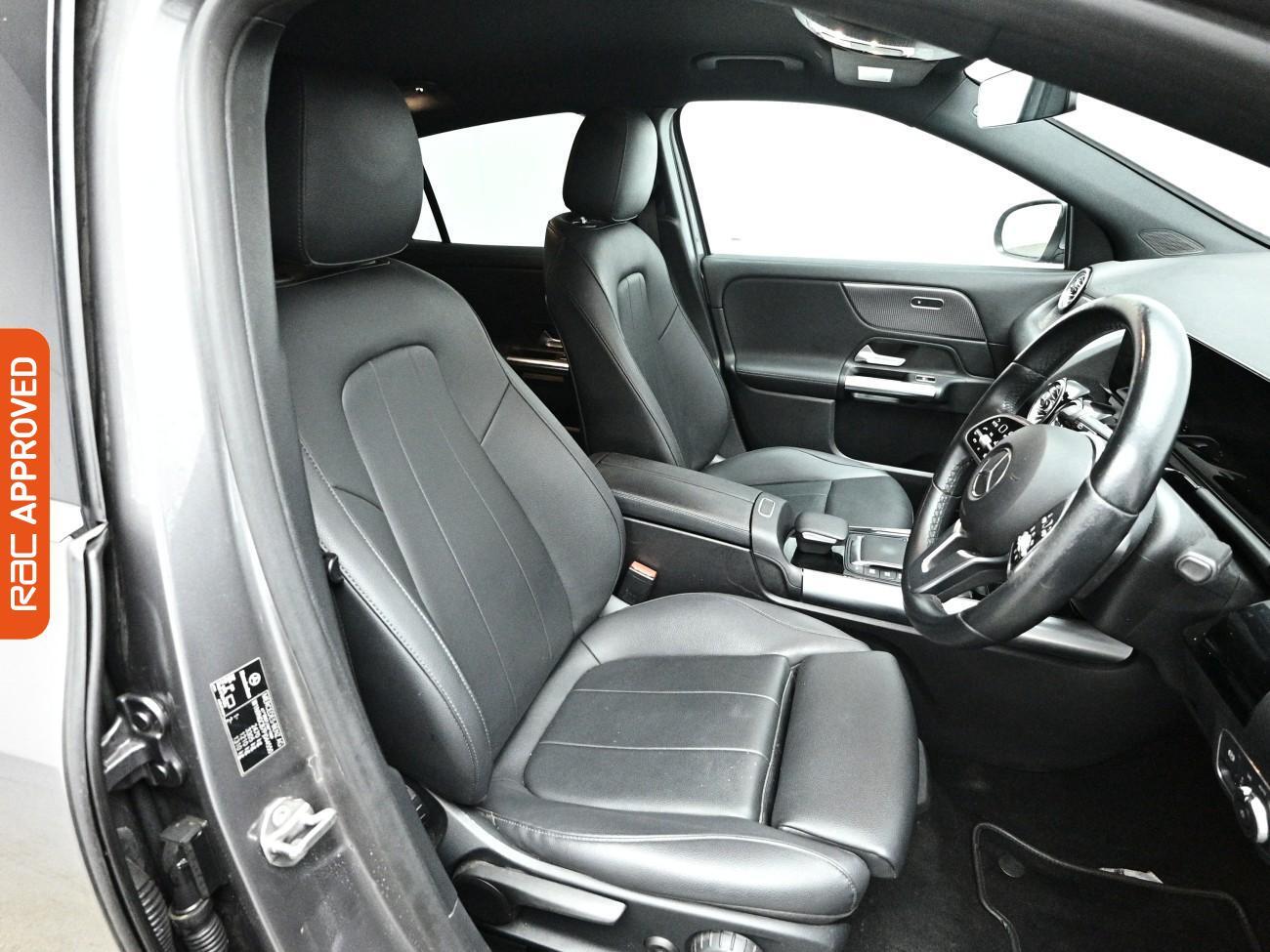 Mercedes-Benz EQA view 13
