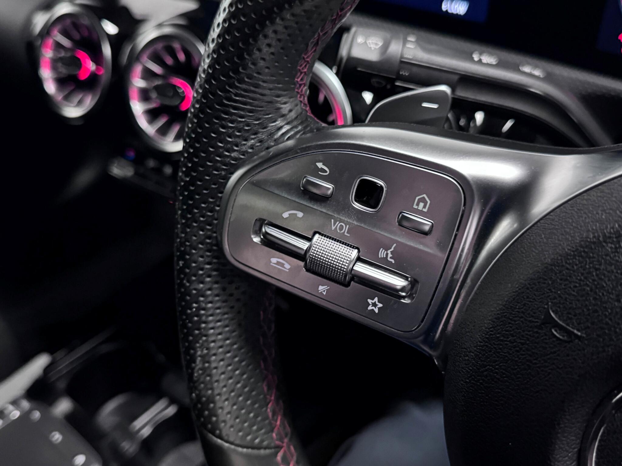 Mercedes-Benz Cla view 12