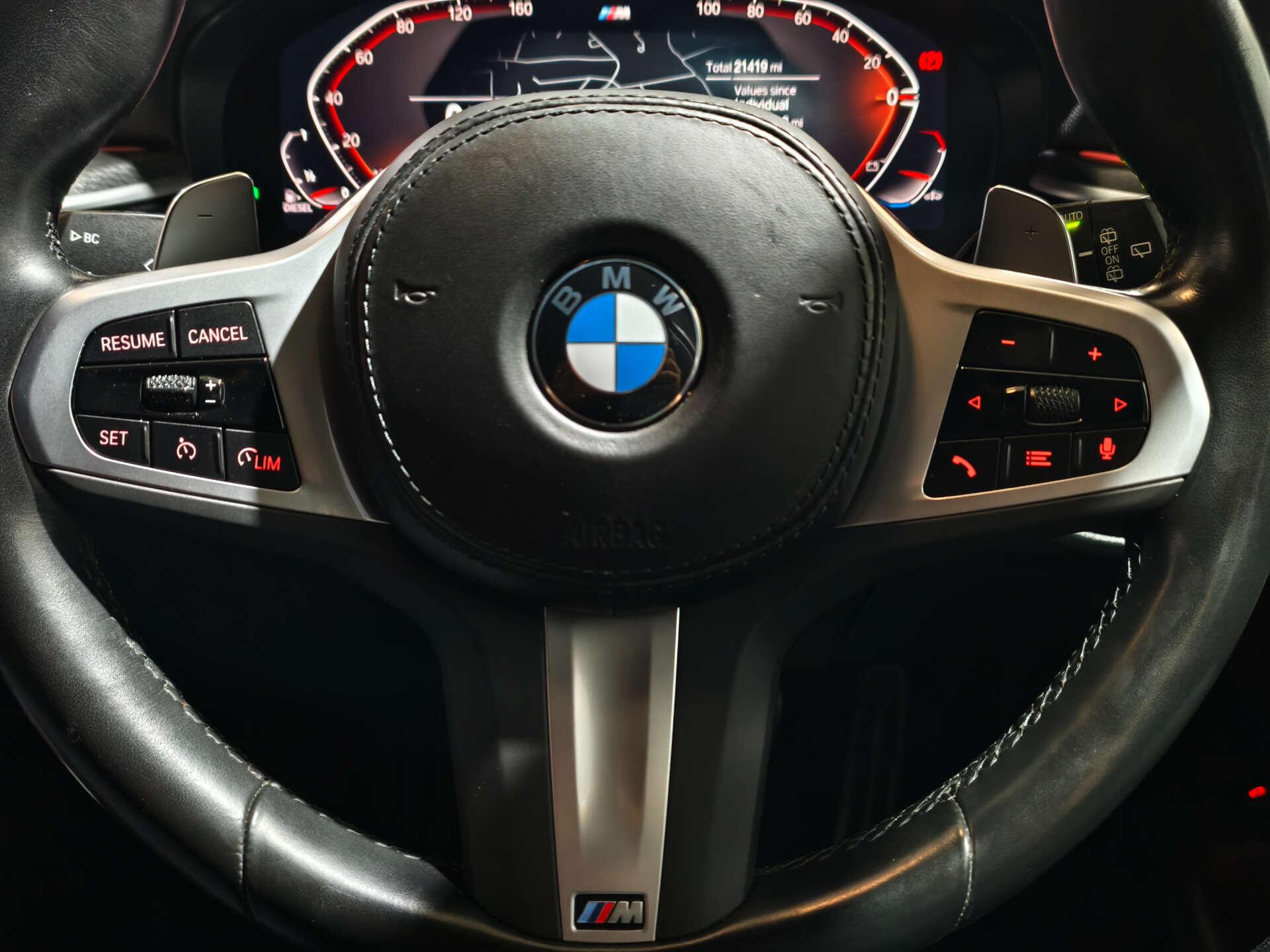 BMW 5 Series view 36