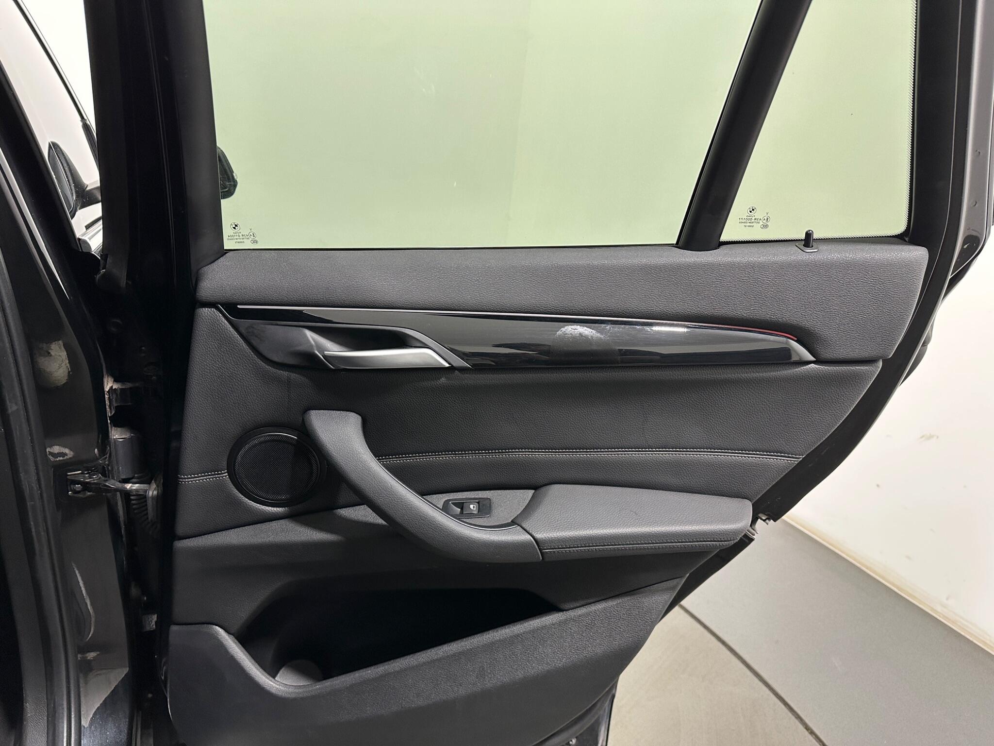 BMW X1 view 43