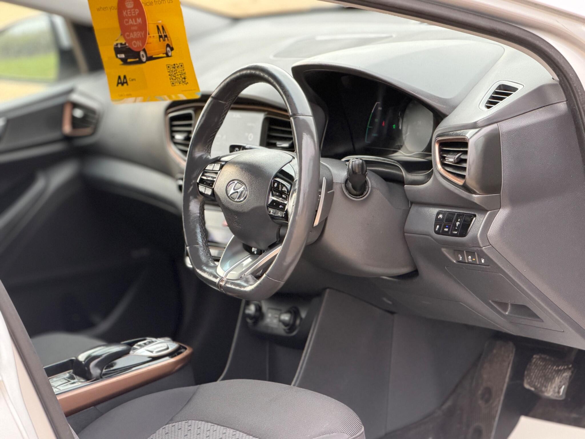 2018 Hyundai IONIQ 28kWh Premium Auto 5dr image 20