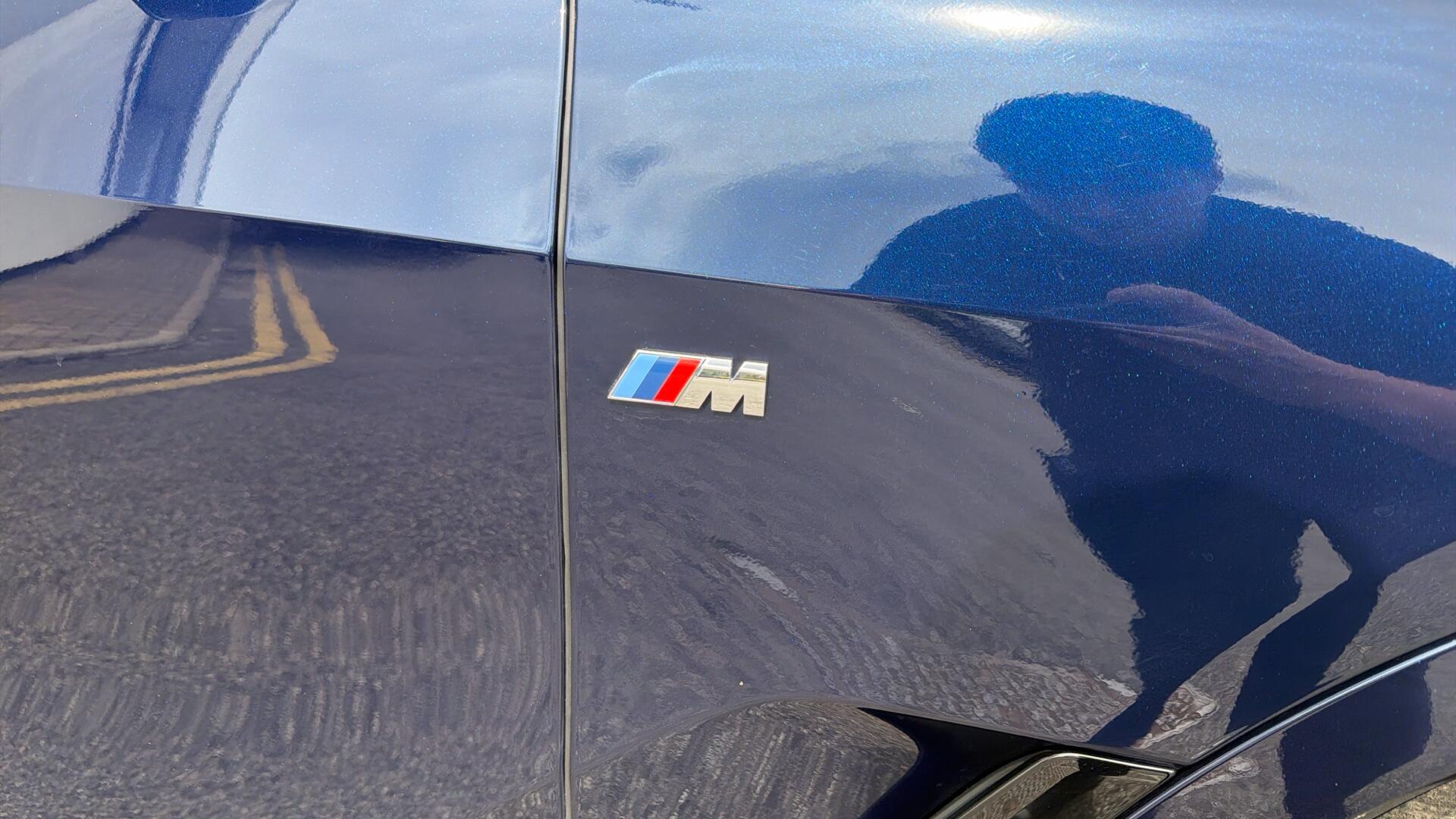 BMW X7 view 23