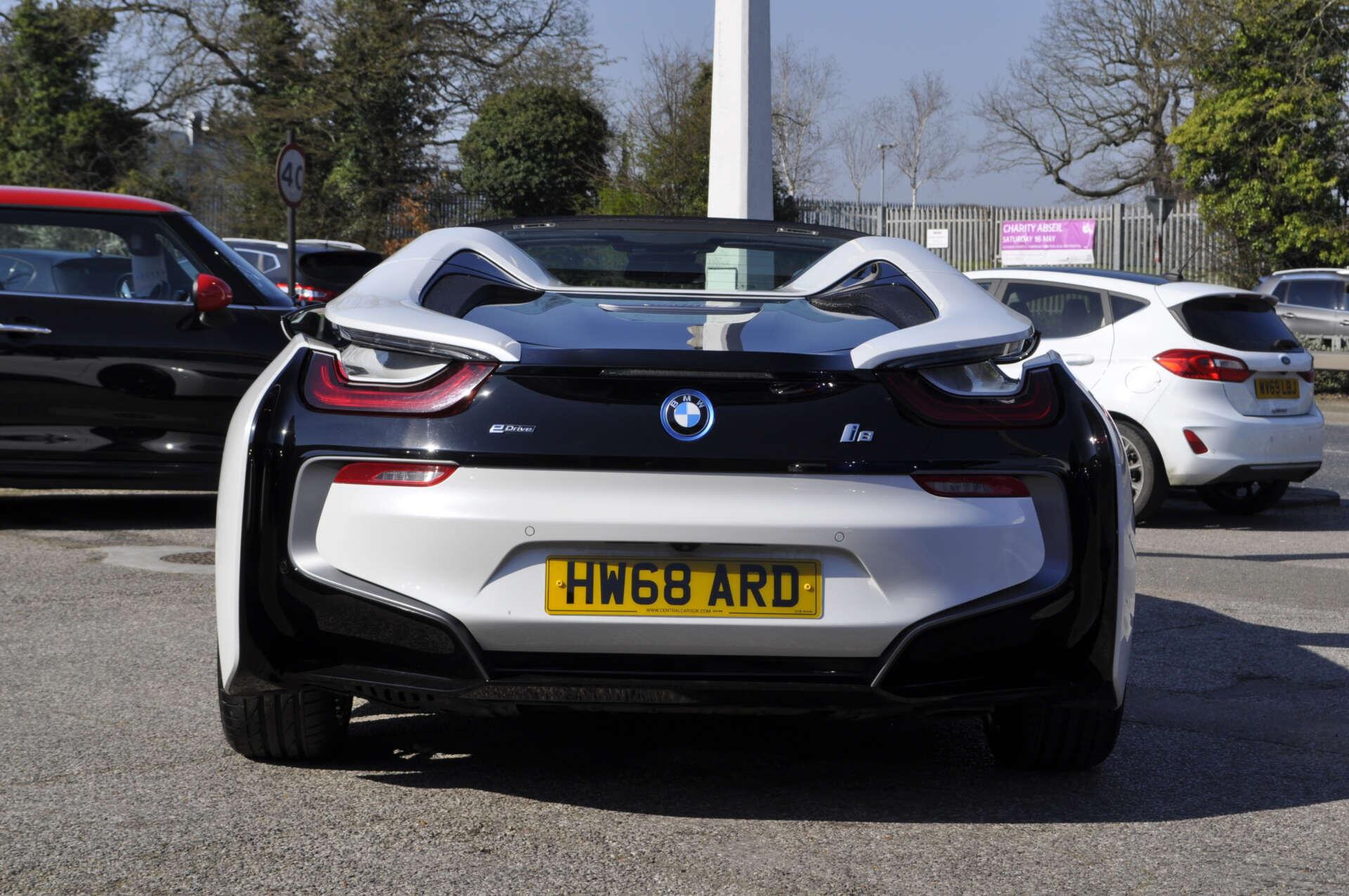BMW I8 view 2