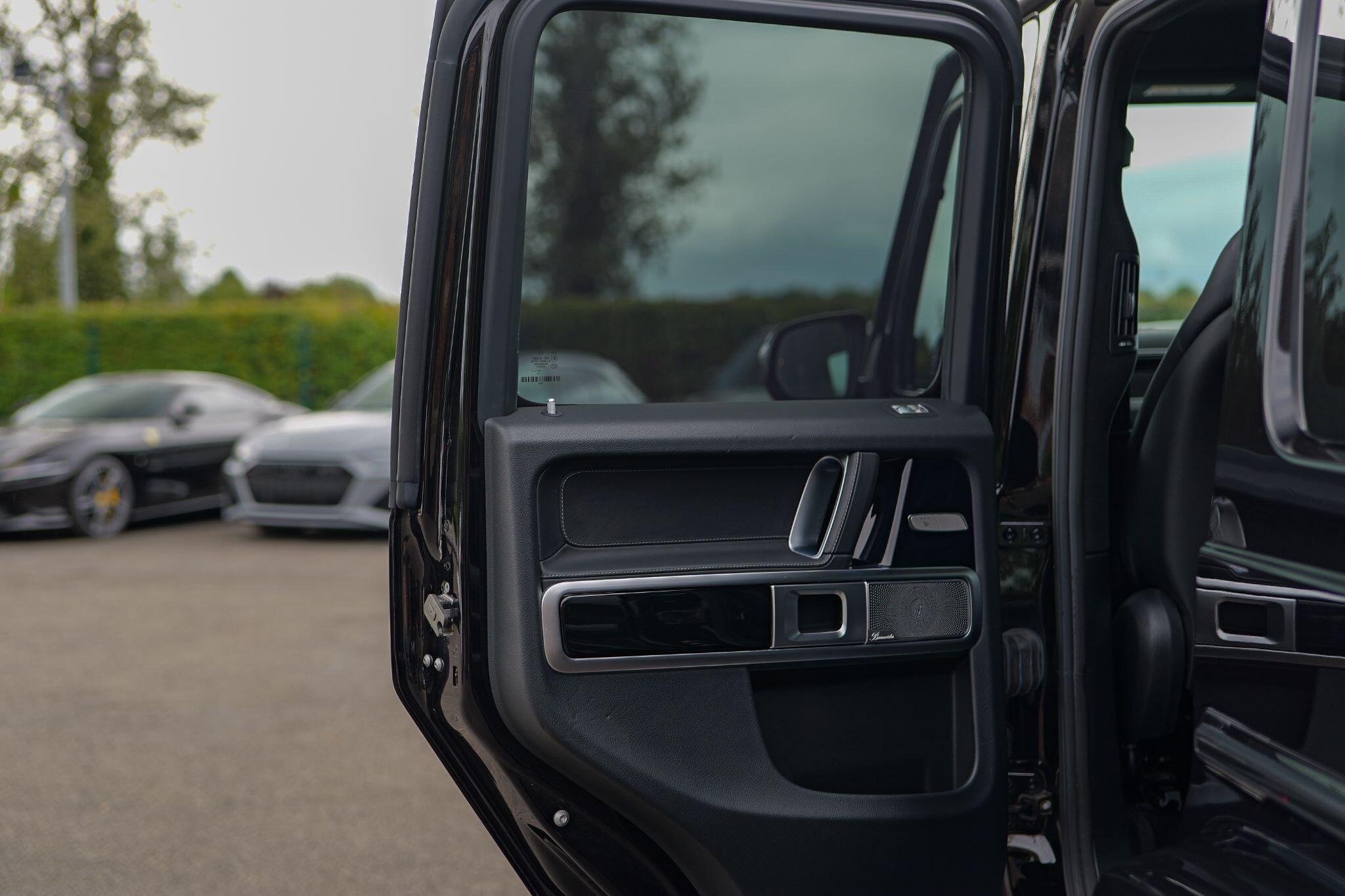 Mercedes-Benz G Class view 32