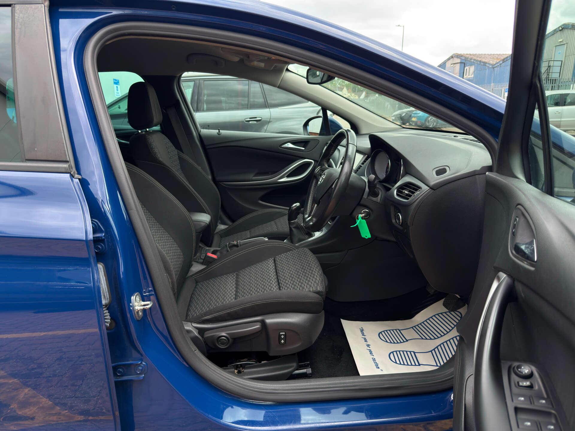 Vauxhall Astra view 22