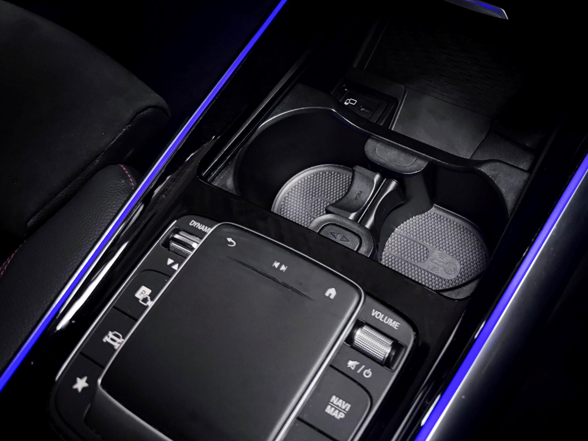 Mercedes-Benz Gla view 28