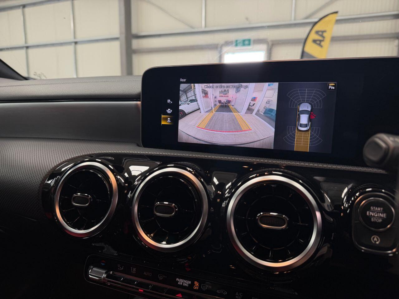 Mercedes-Benz Cla view 8