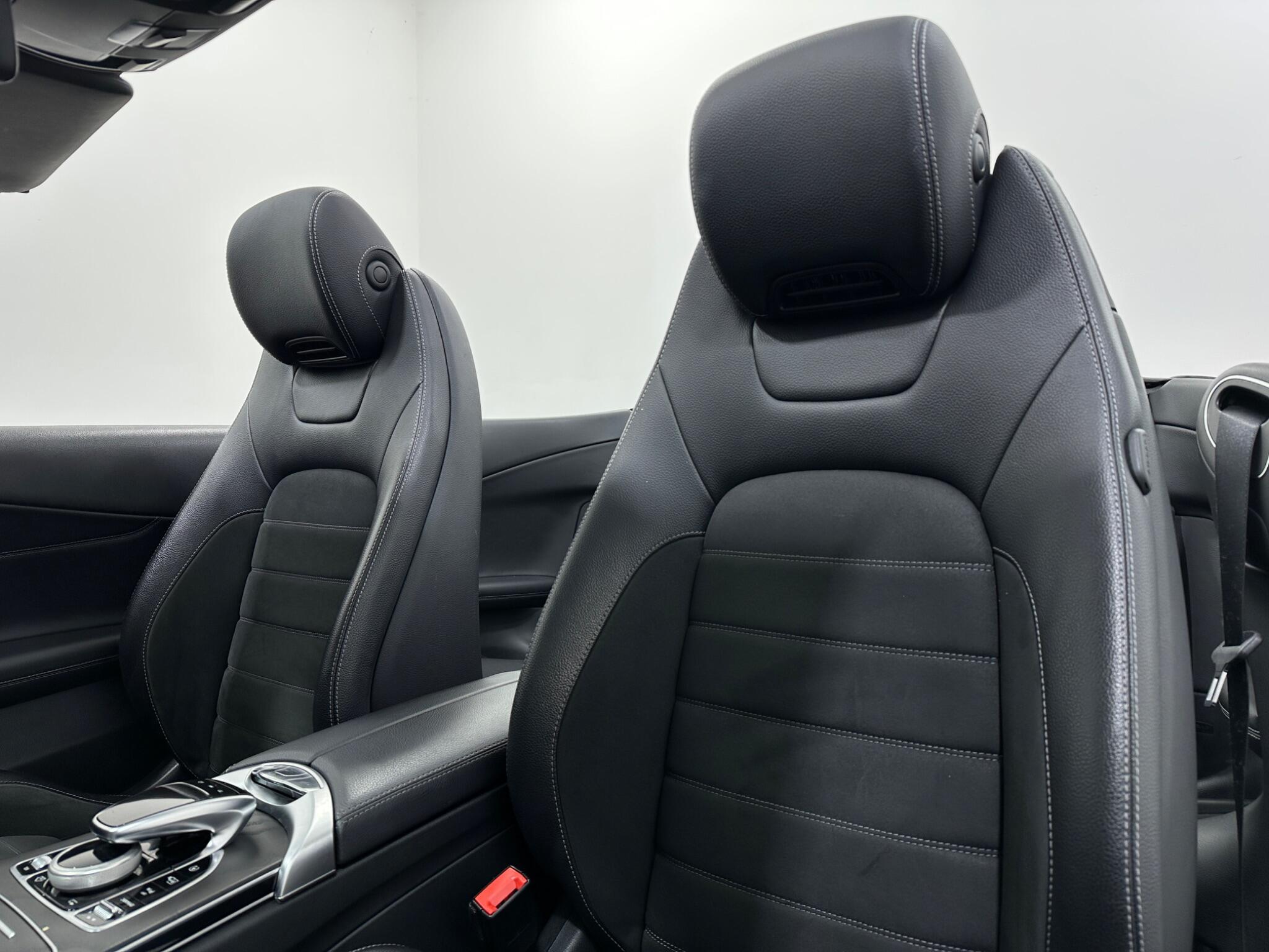 Mercedes-Benz C-Class view 38