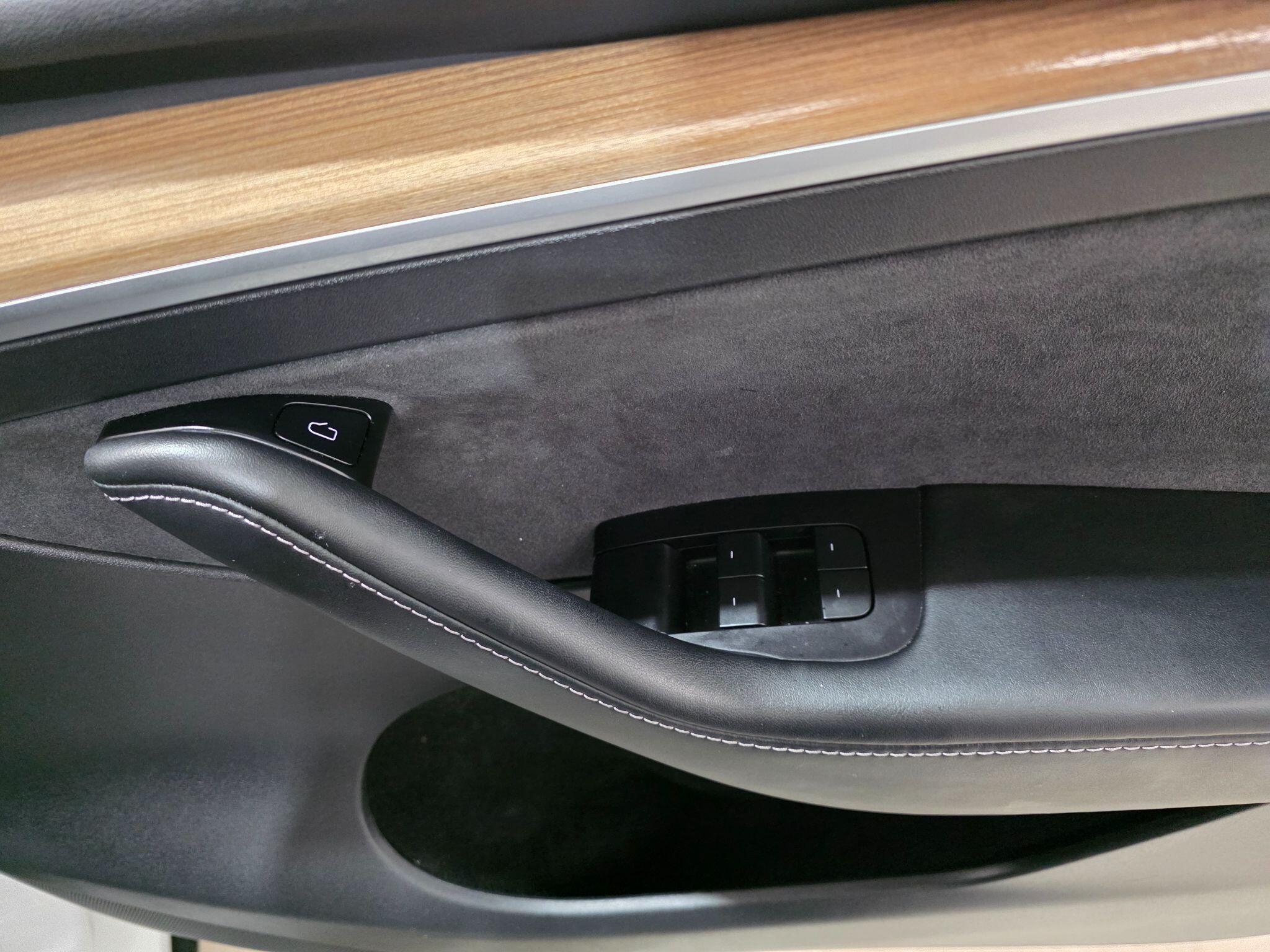 Tesla Model Y view 17