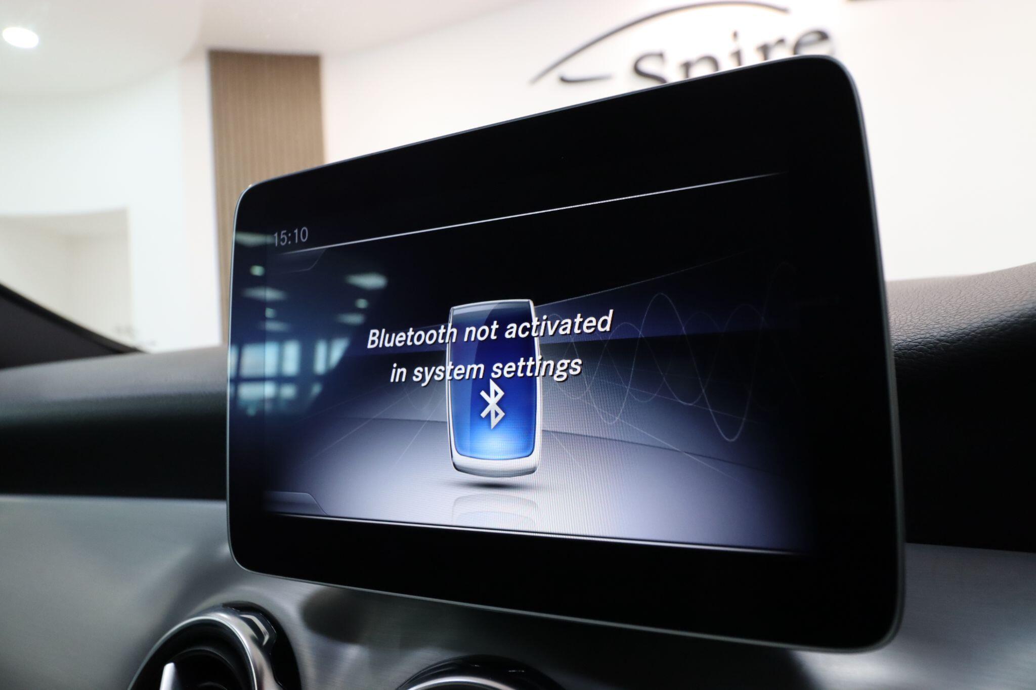 Mercedes-Benz Gla view 24
