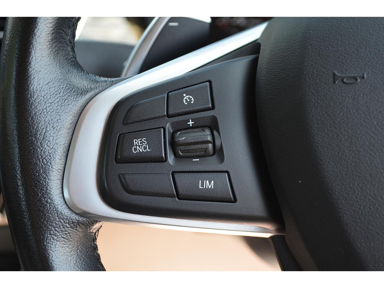 BMW 2 Series view 27