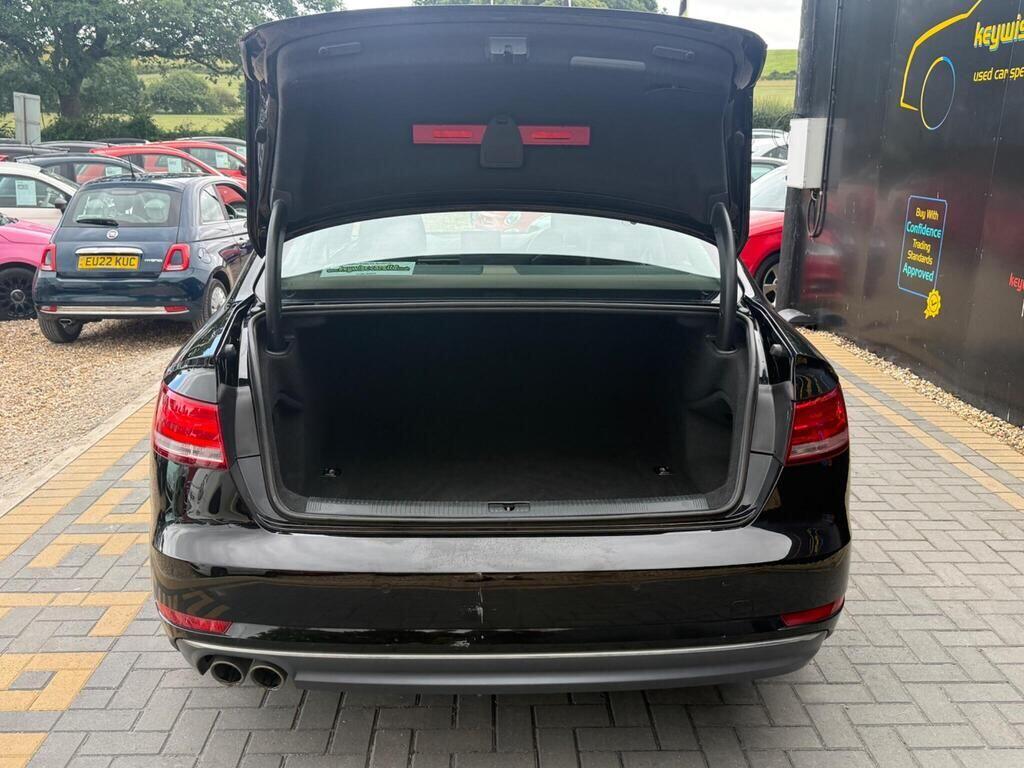 Audi A4 view 13