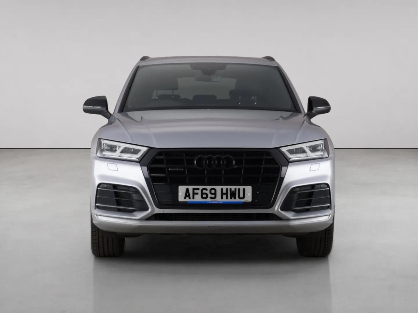 Audi Q5 view 5