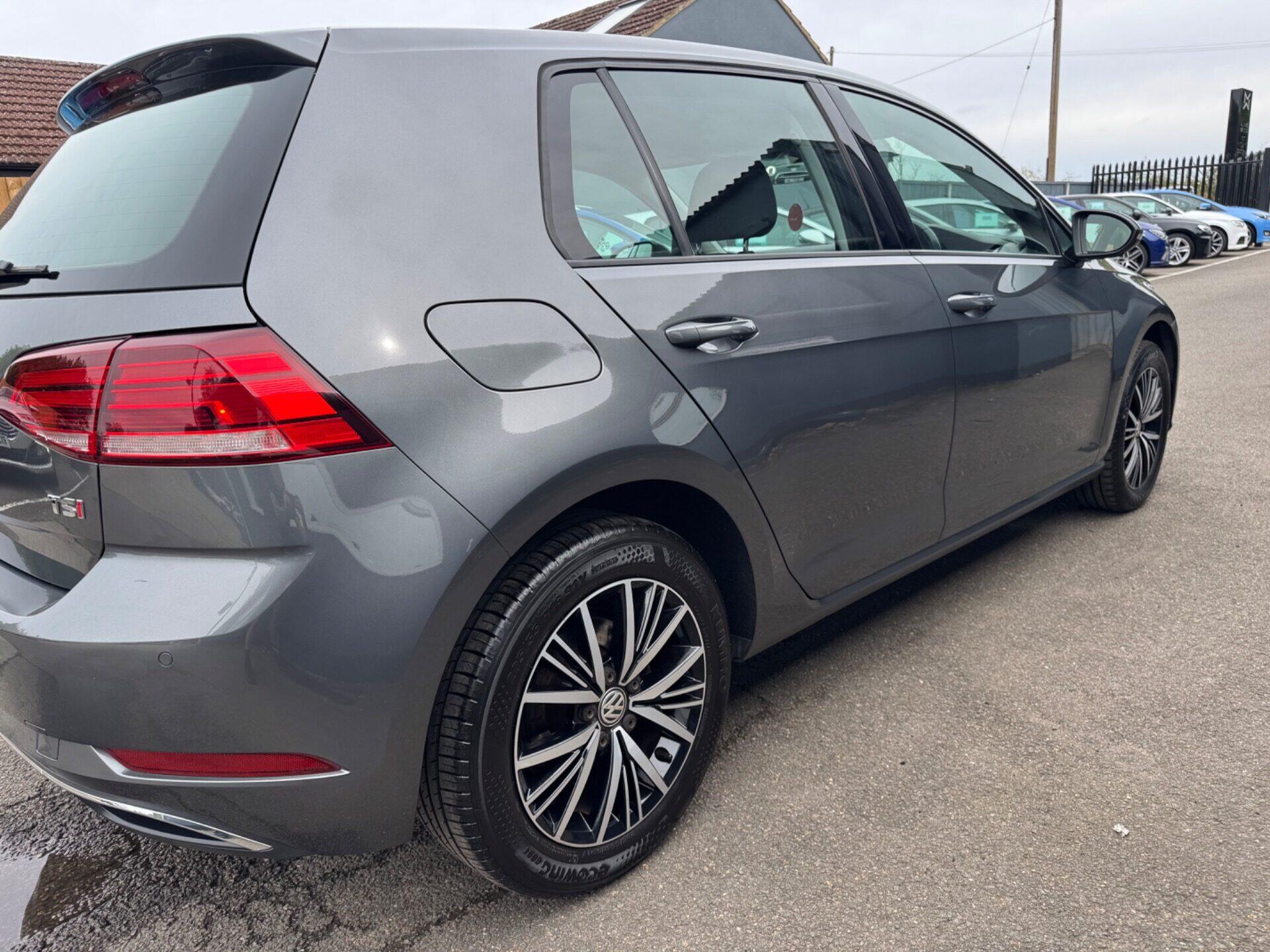 Volkswagen Golf view 7