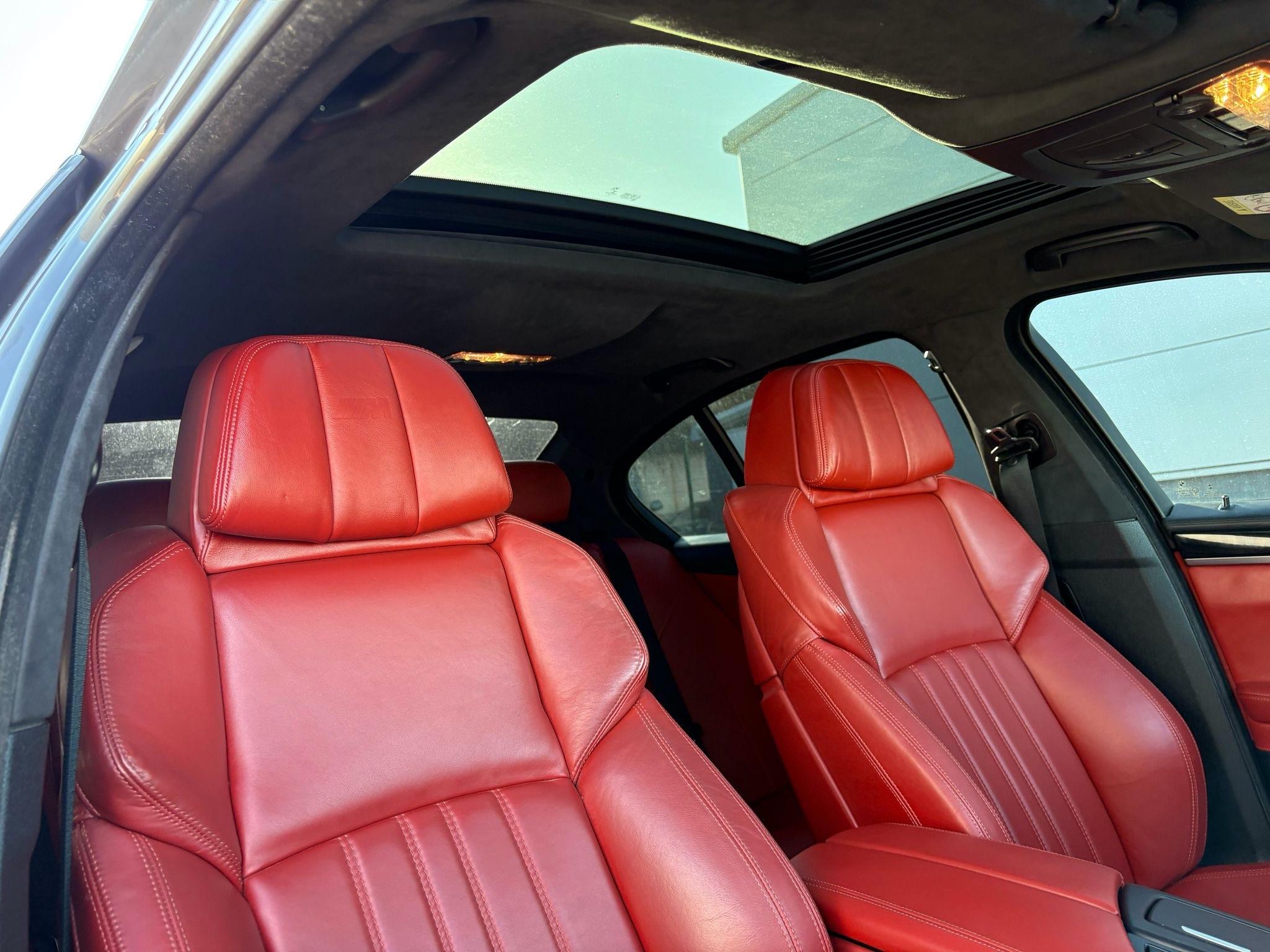 BMW M5 view 32