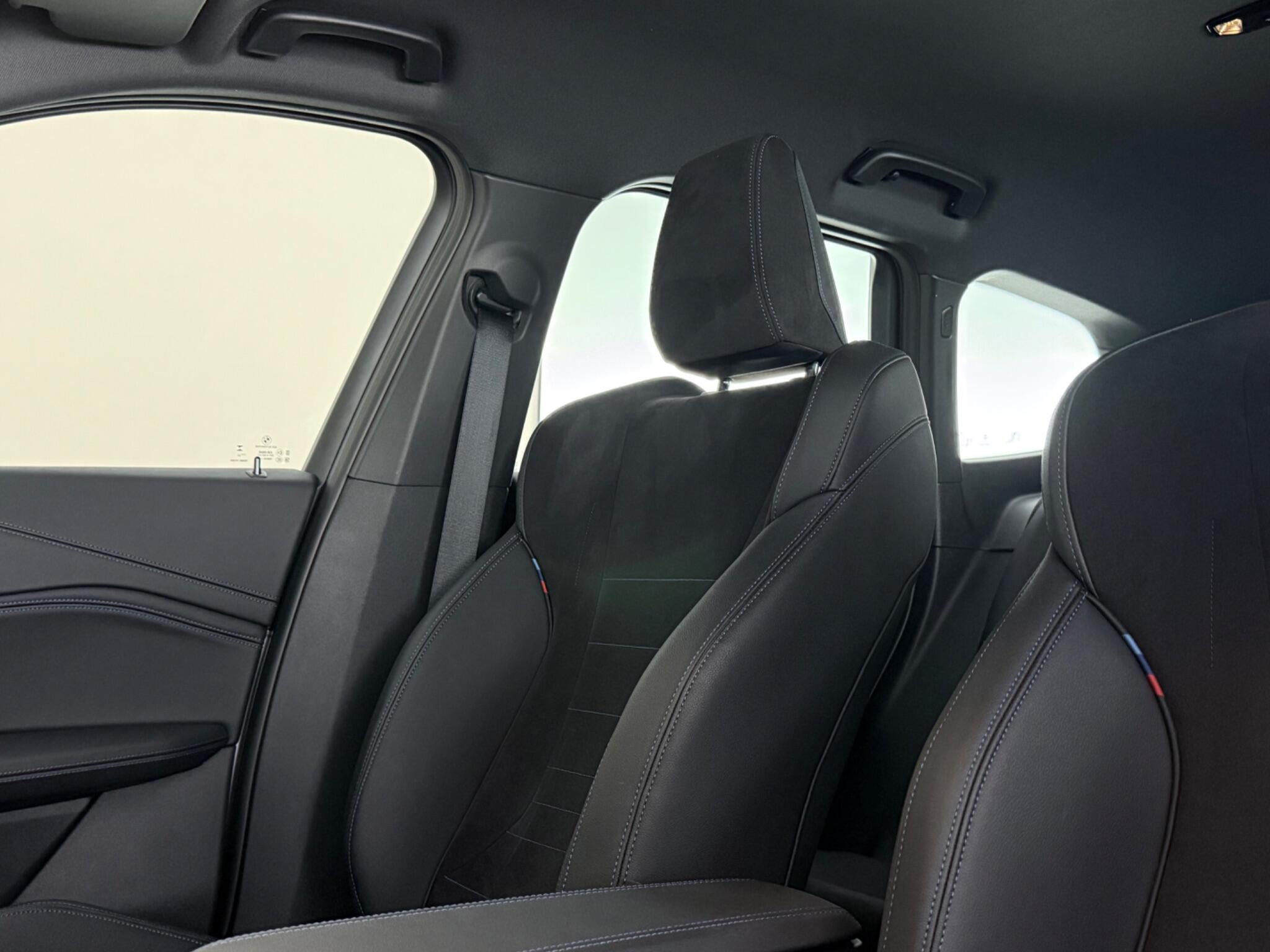BMW Ix1 view 37