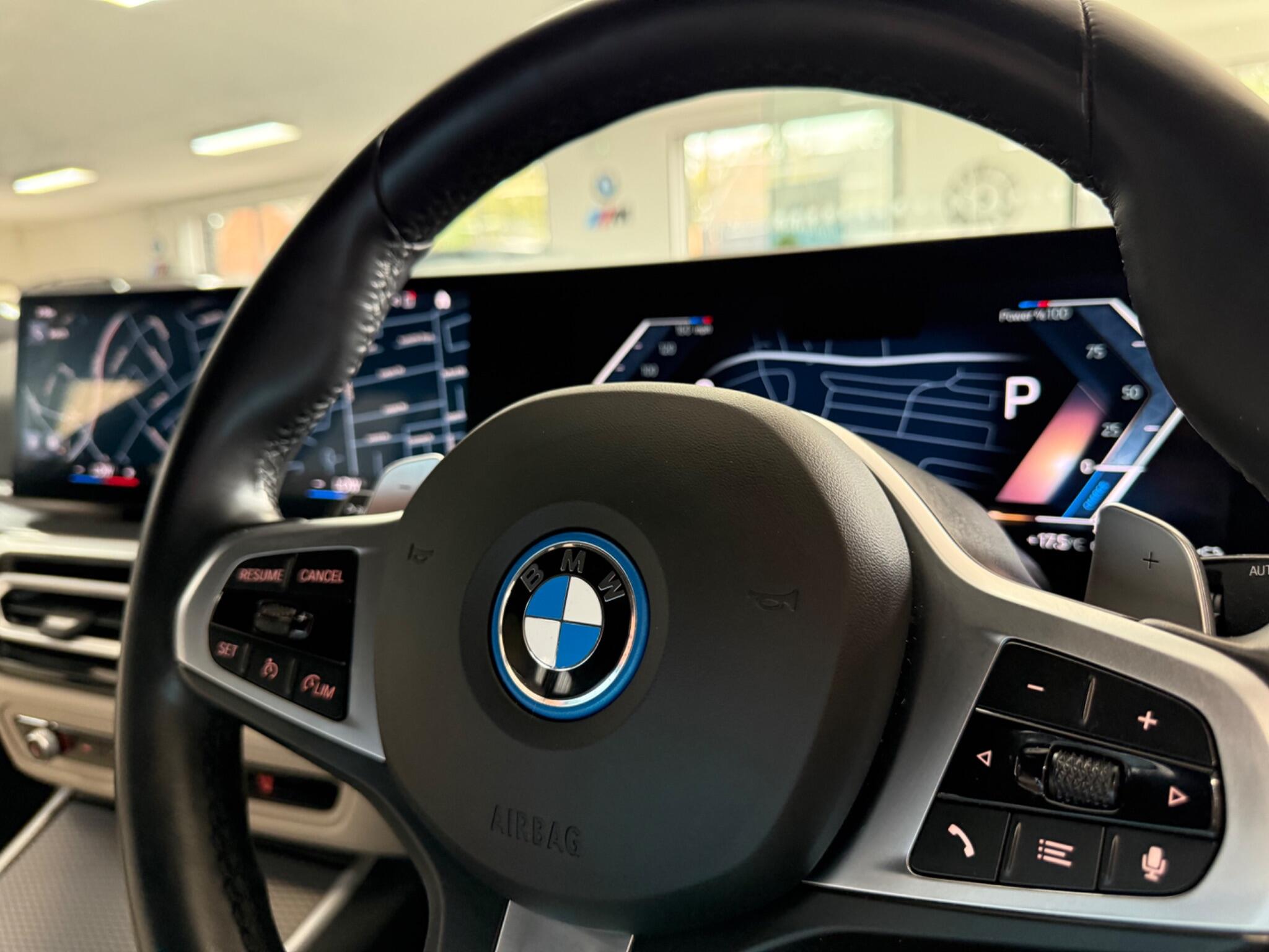 BMW 3 Series view 21