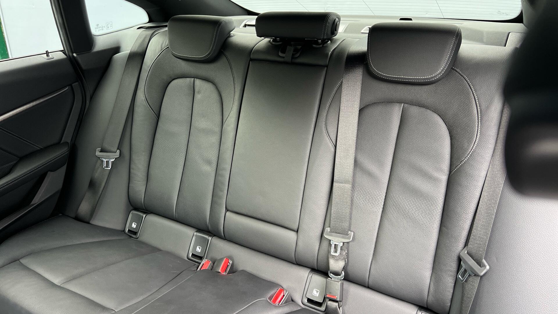 BMW 2 Series view 12