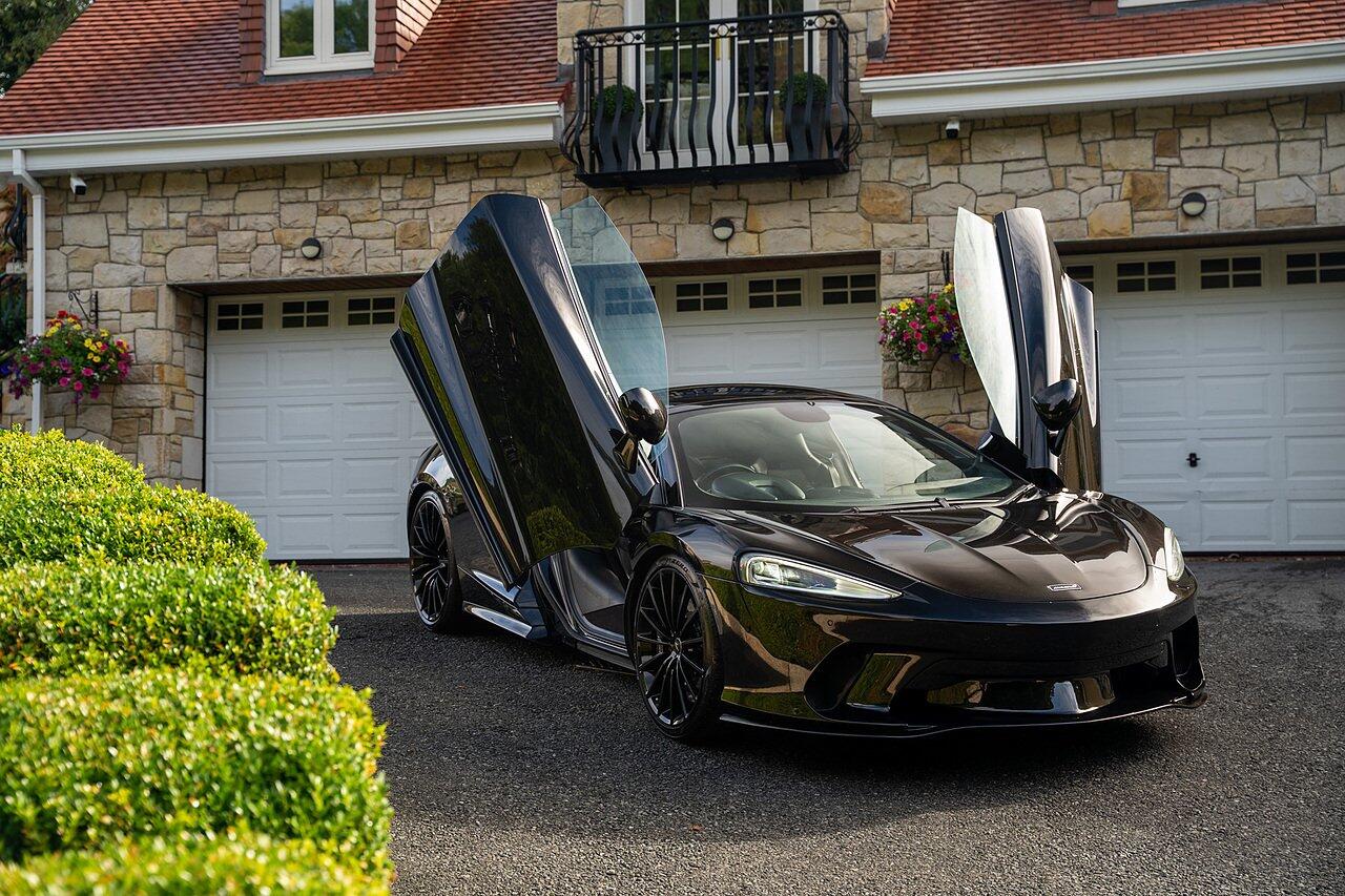 McLaren GT view 93