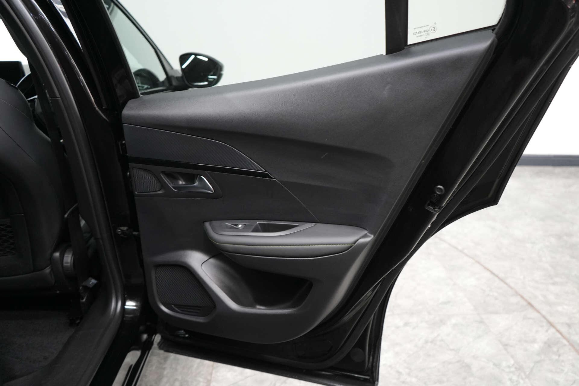 Peugeot e-2008 view 19