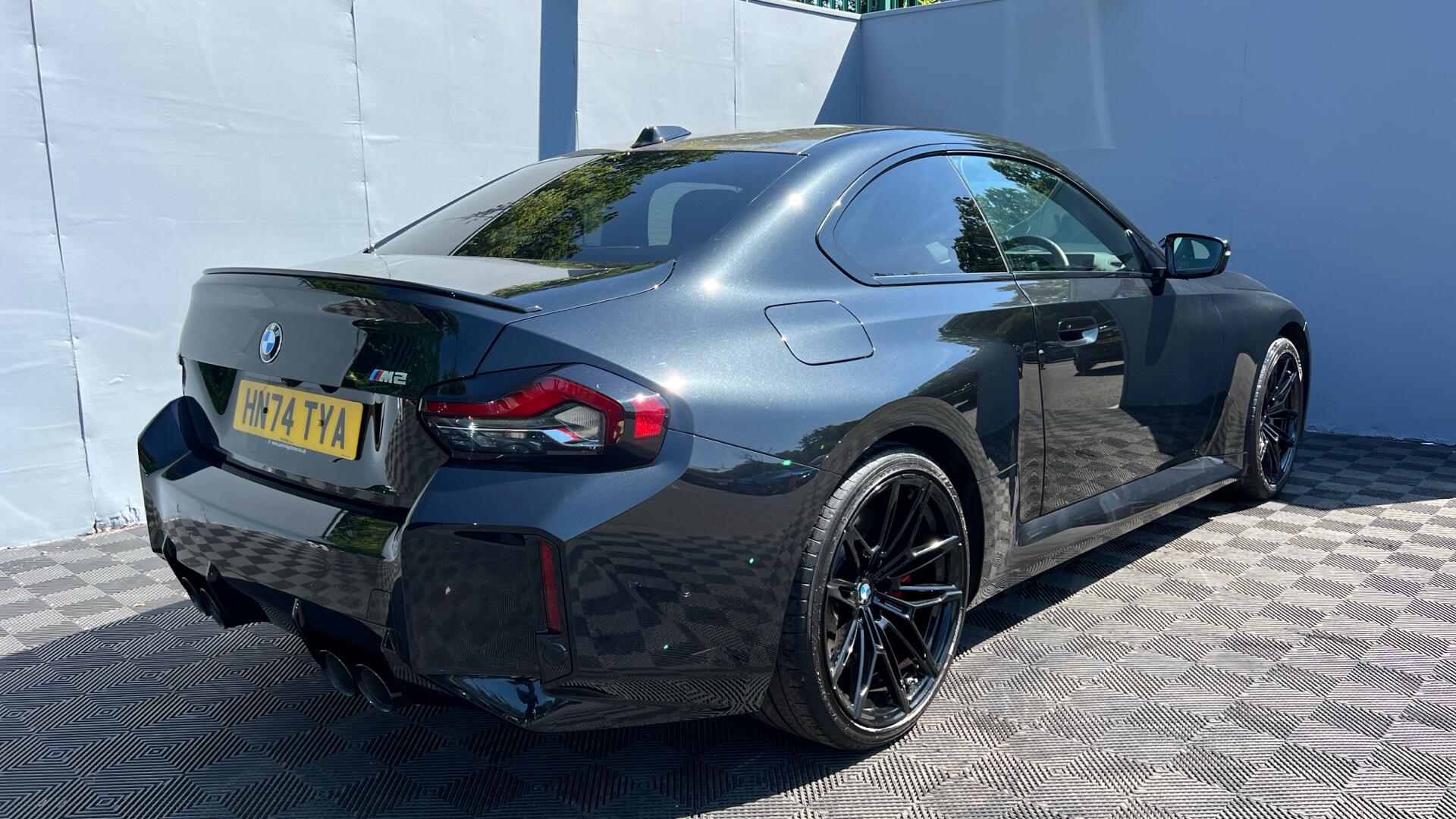 BMW M2 view 32