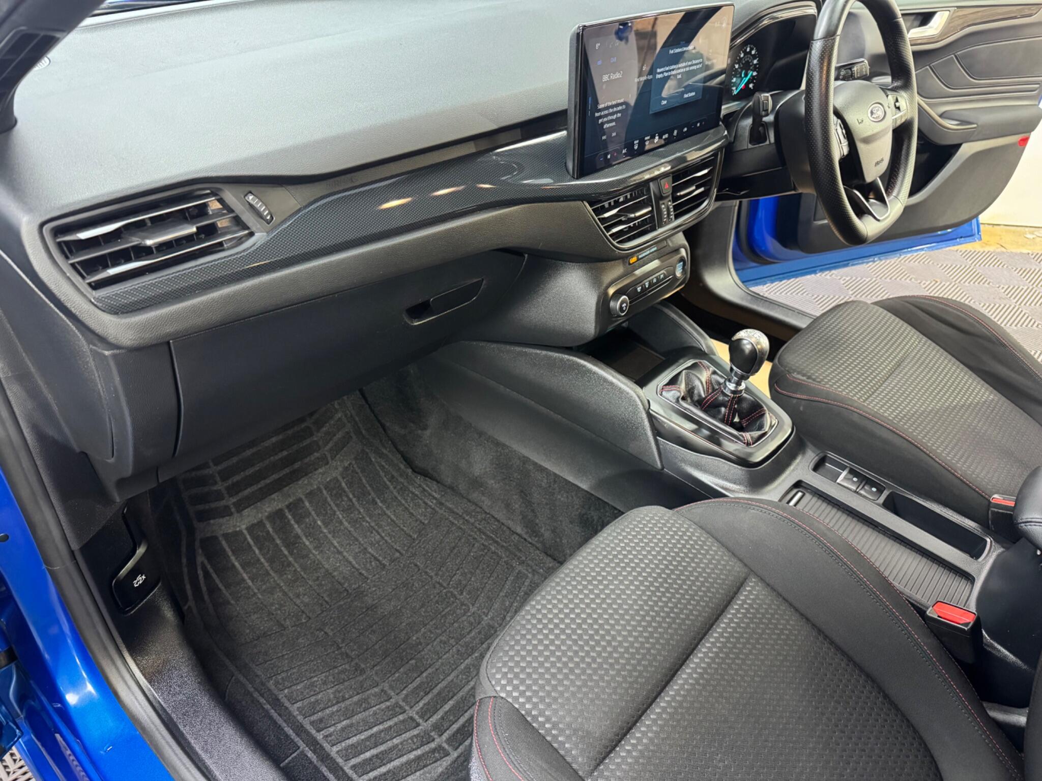 Ford Focus view 37