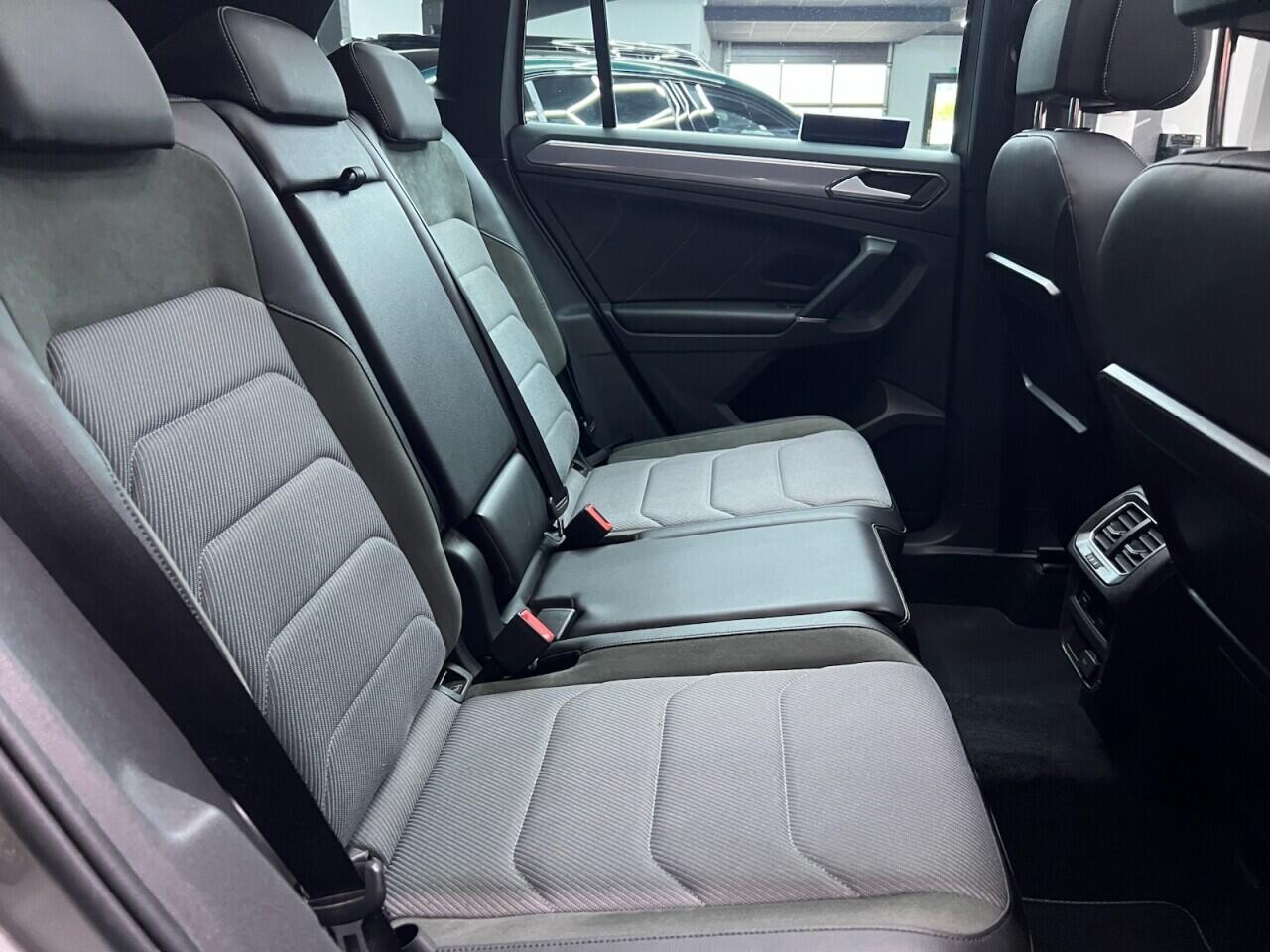 Volkswagen Tiguan view 41