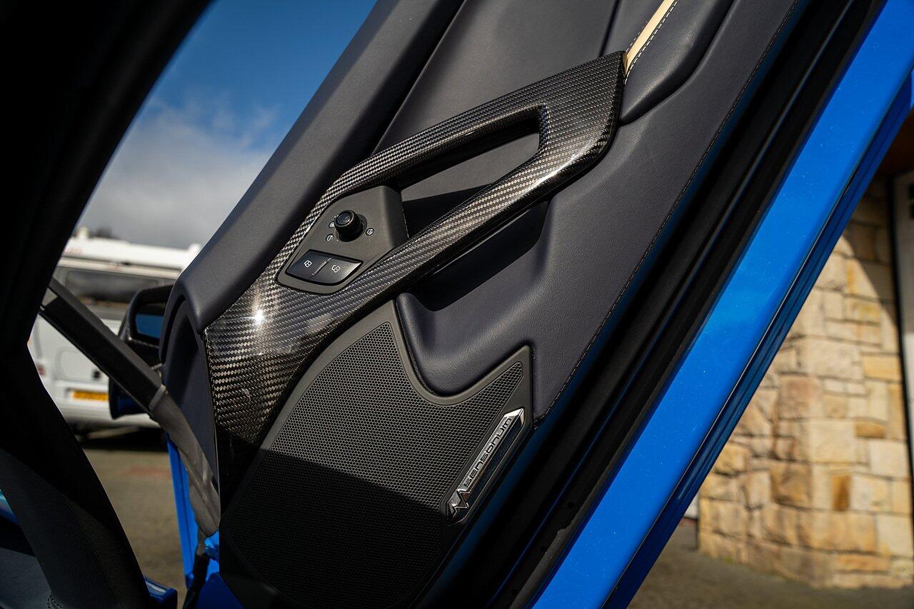 Lamborghini Aventador view 64