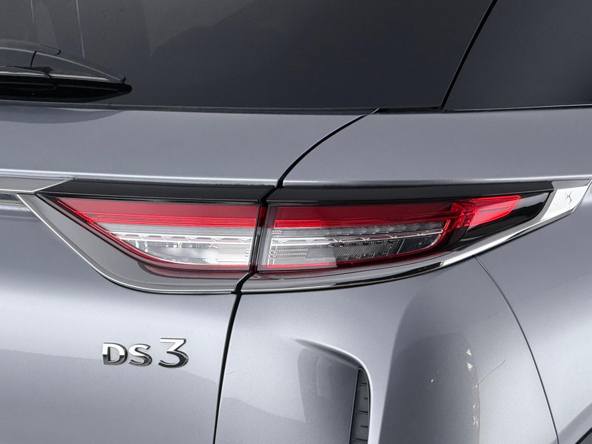 DS Automobiles DS 3 Crossback view 5