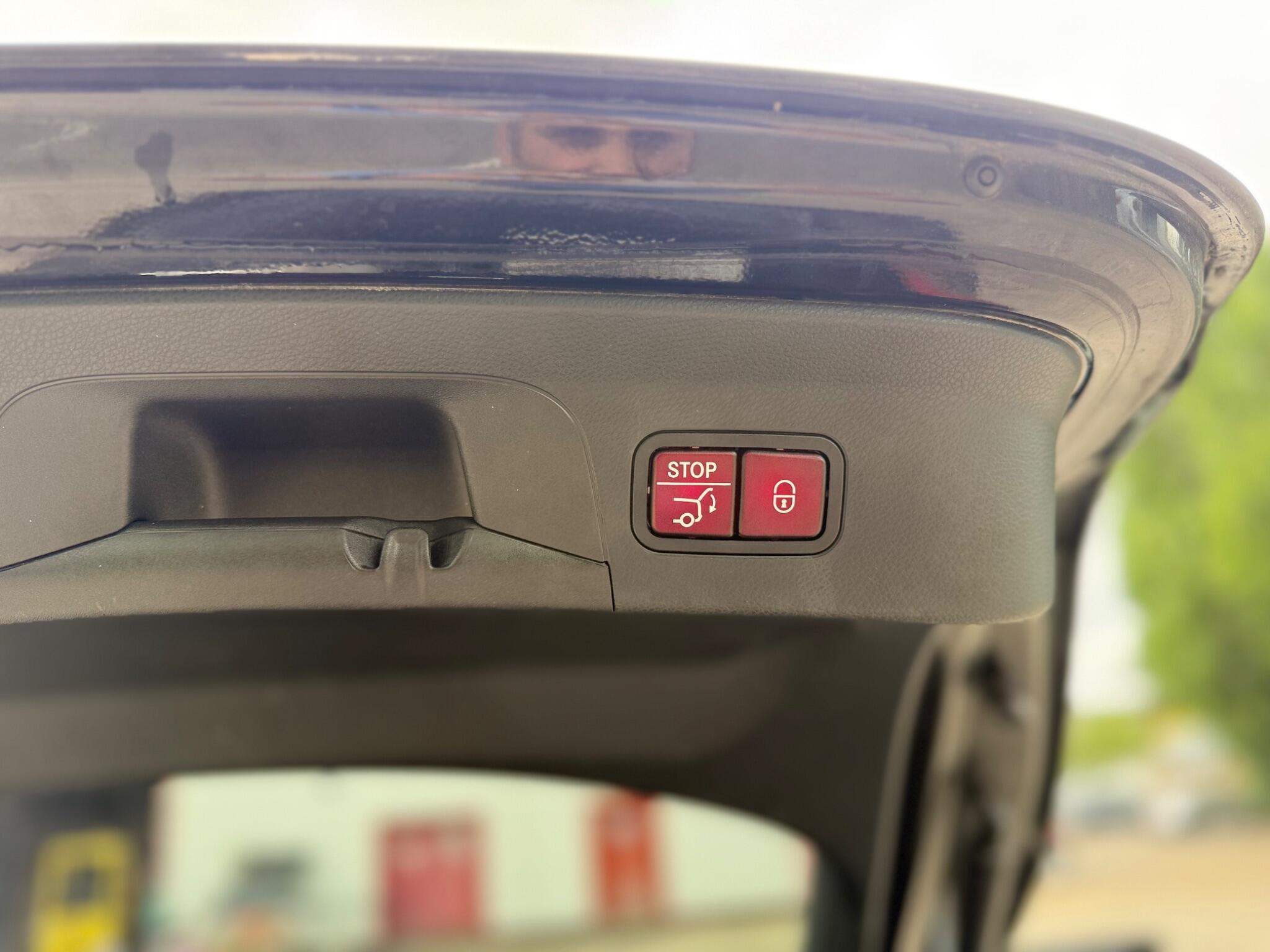 Mercedes-Benz GLC view 16
