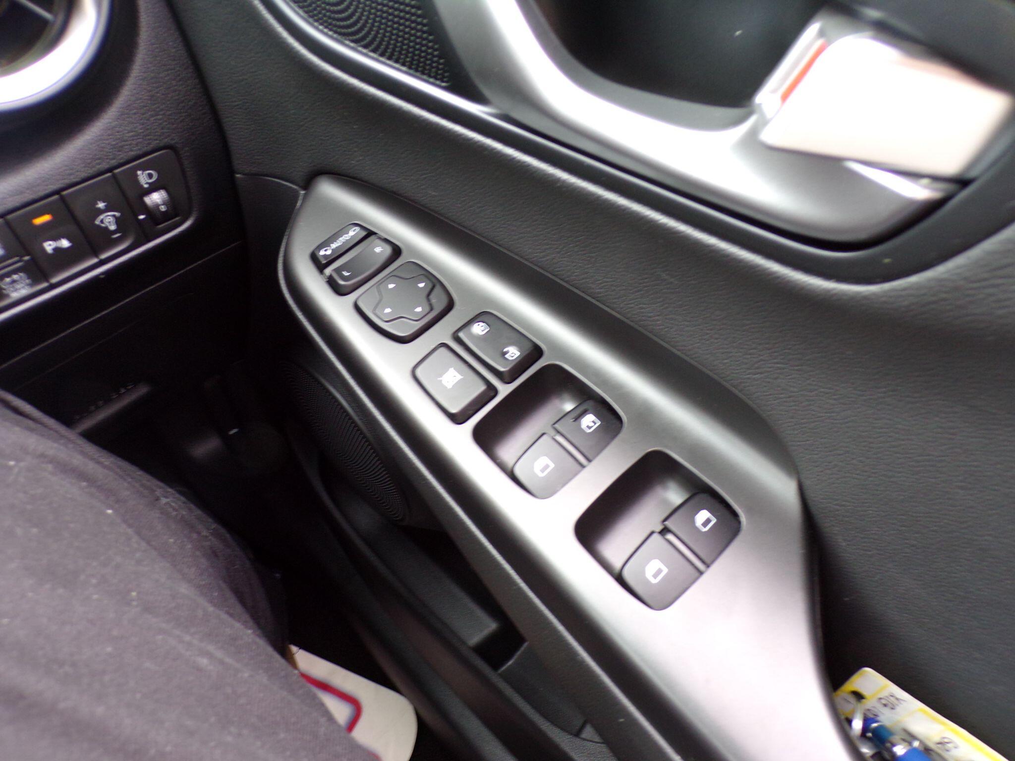 Hyundai Kona view 33