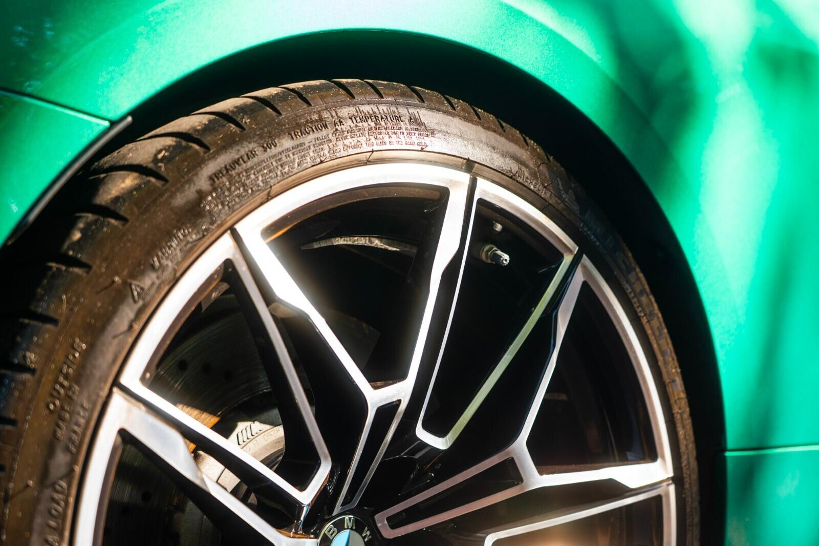 BMW M4 view 10