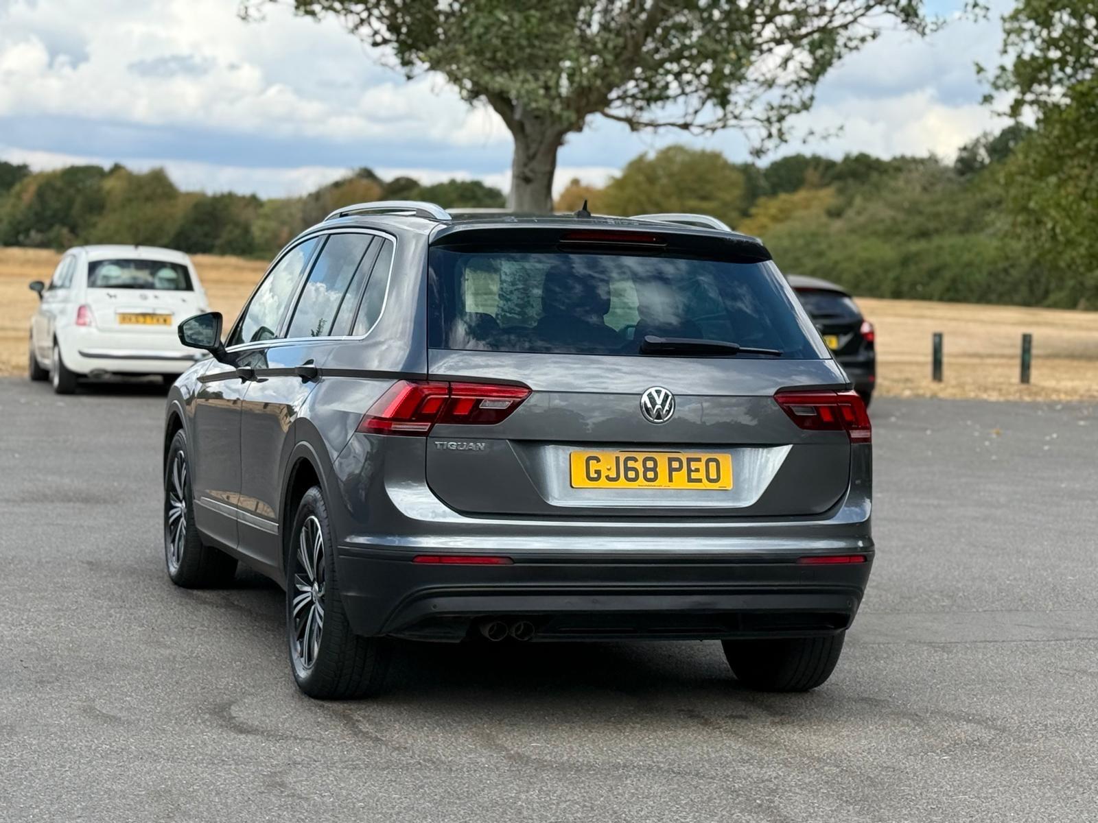 Volkswagen Tiguan view 19