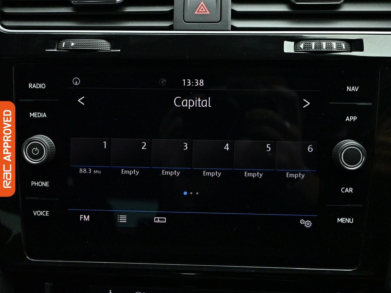 Volkswagen Golf view 14