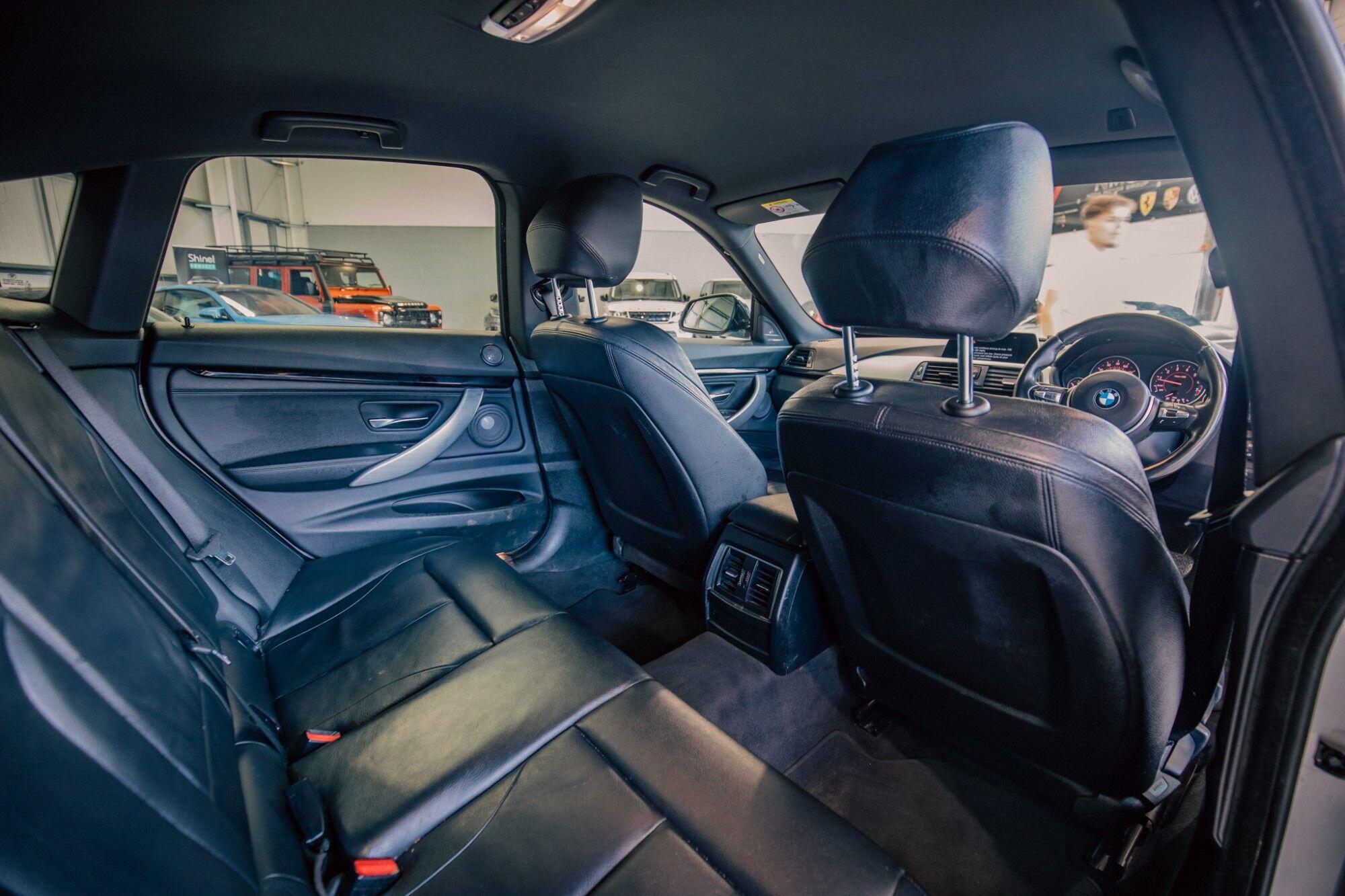 BMW 3 Series view 8