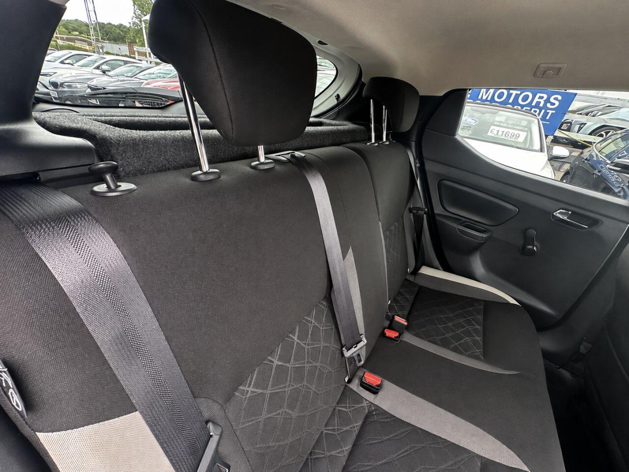 Nissan Micra view 38
