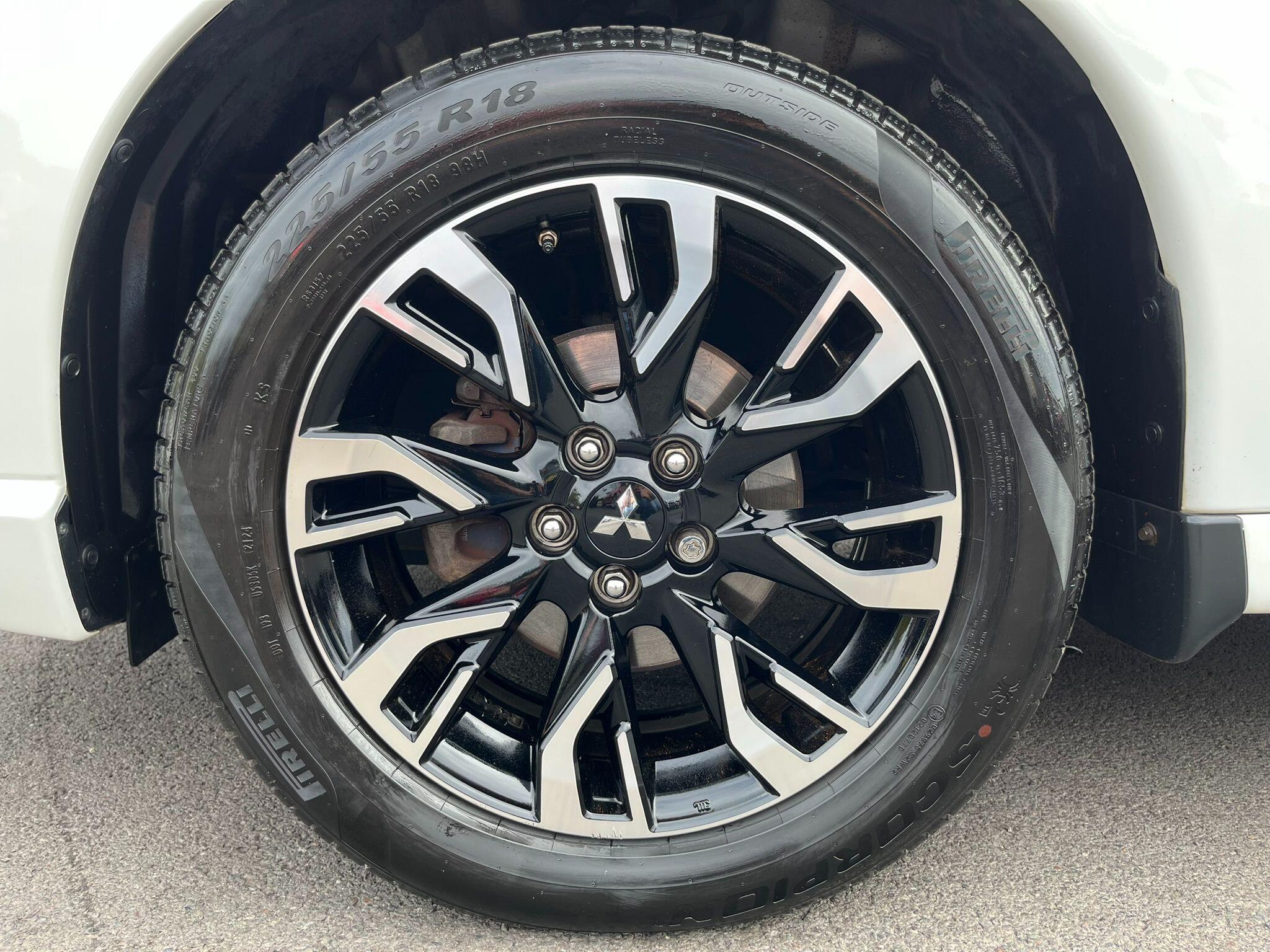 Mitsubishi Outlander view 43