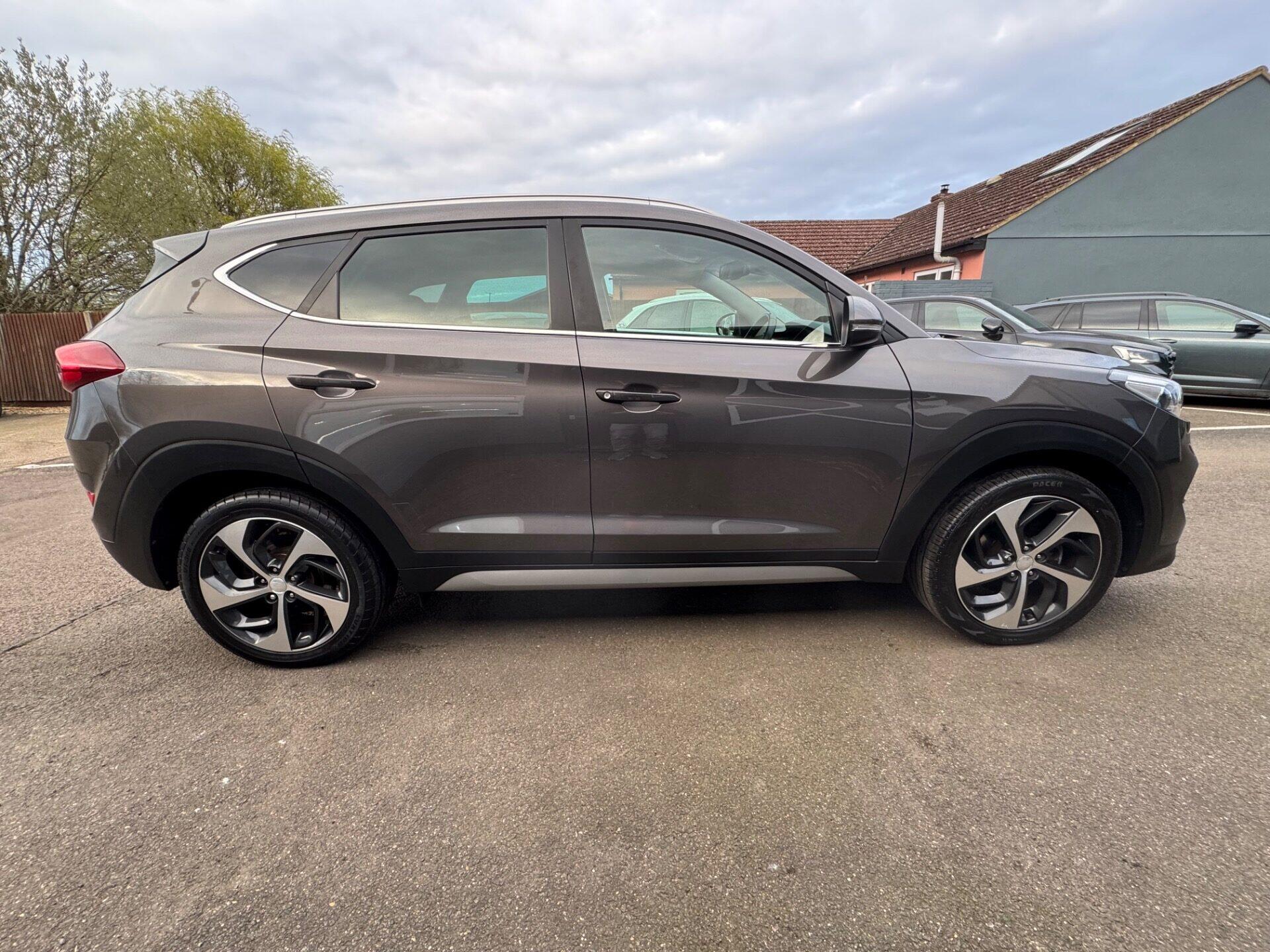 Hyundai Tucson view 17