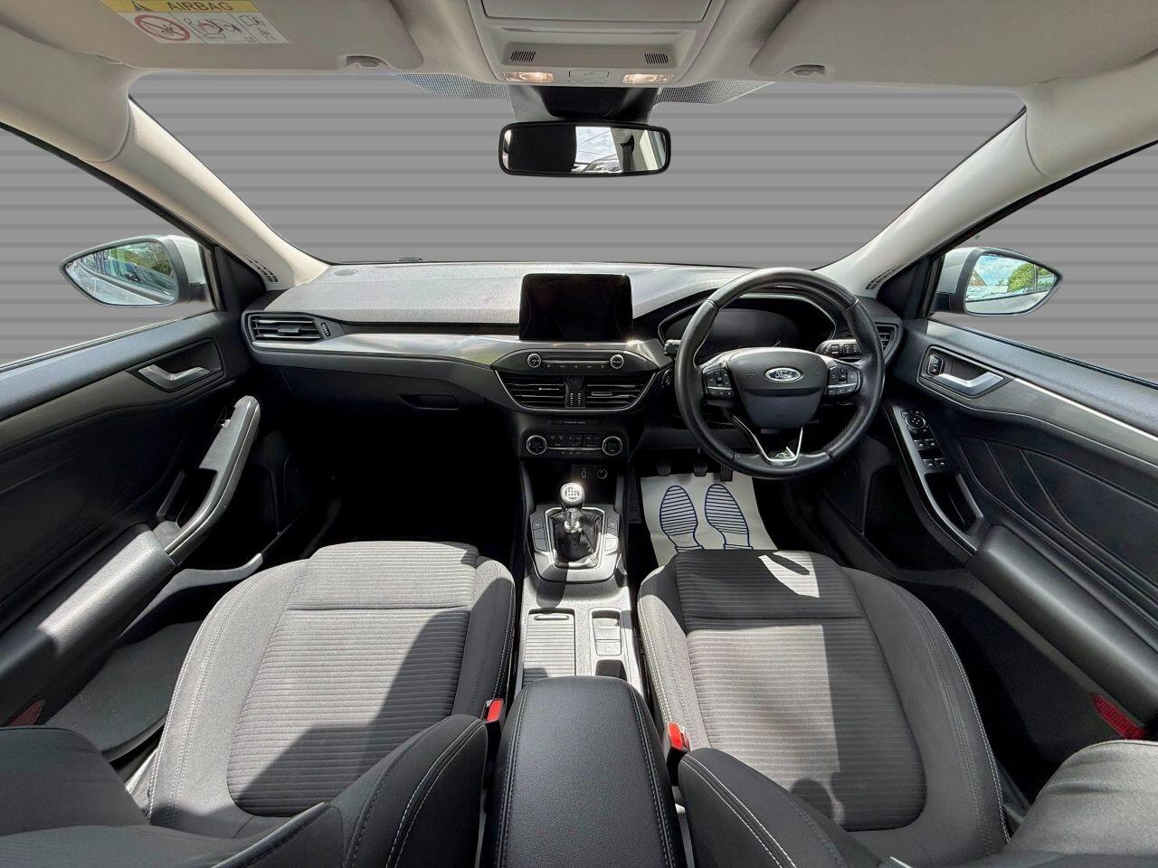 Ford Focus view 16