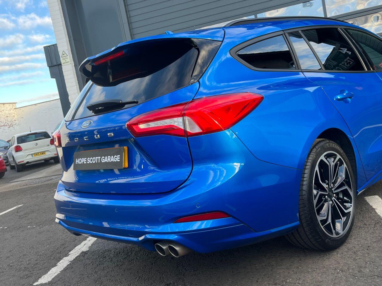 Ford Focus view 34