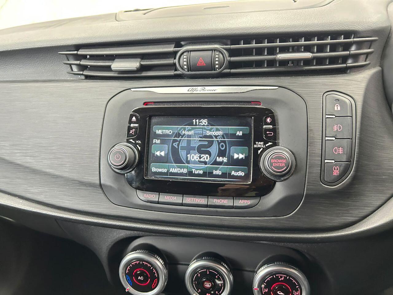 Alfa Romeo Giulietta view 17